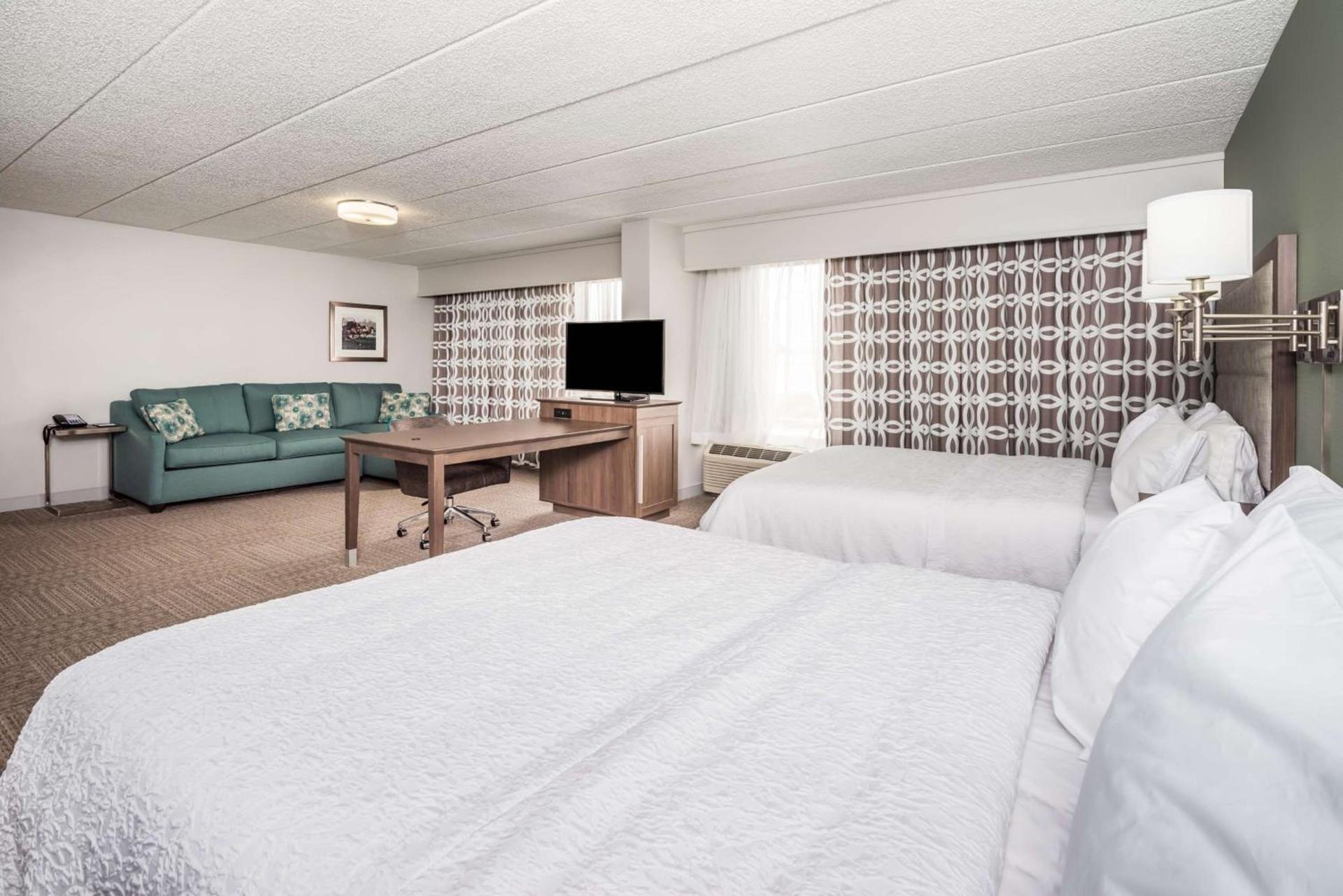 Hampton Inn Dover photo 22