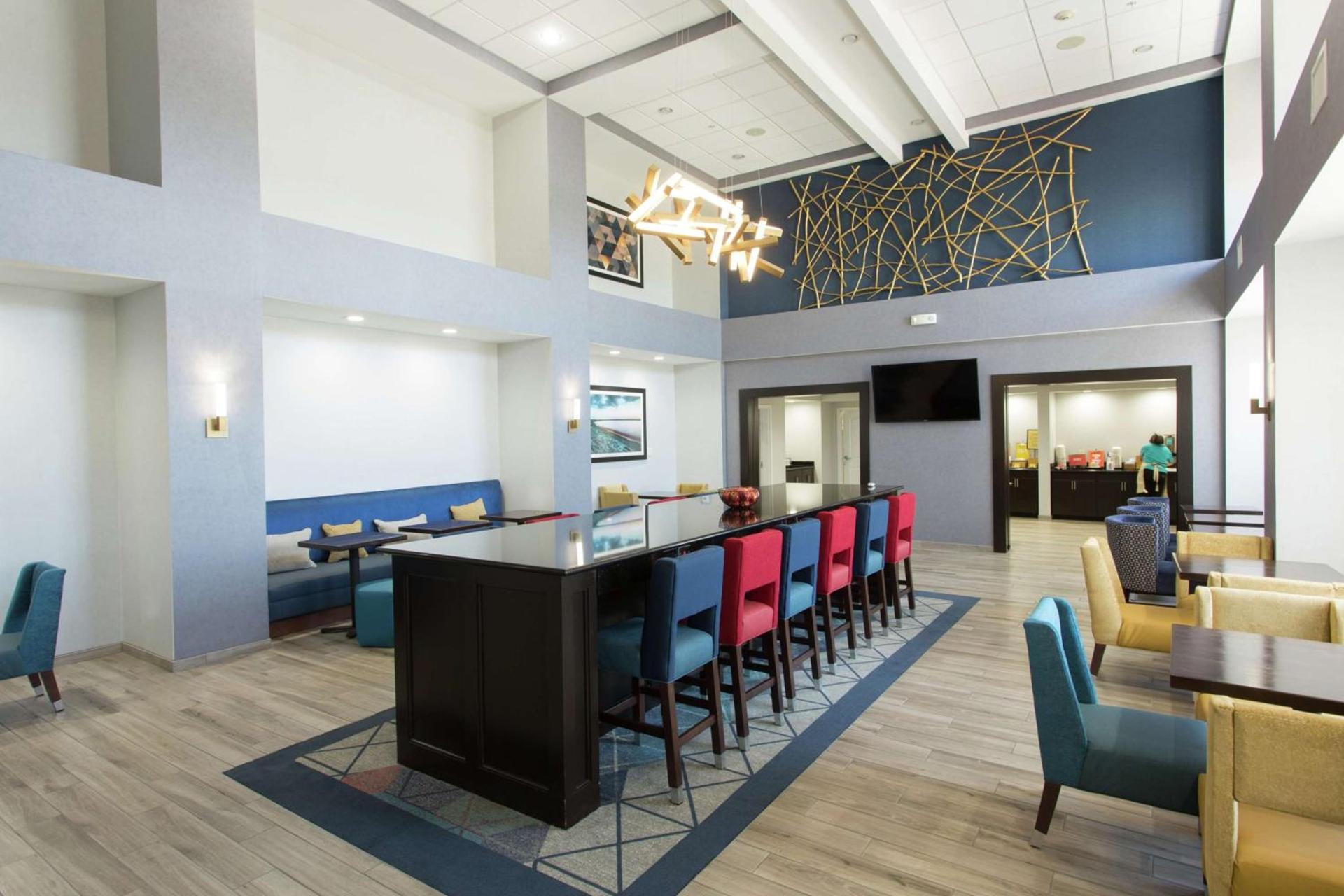 Hampton Inn & Suites Ankeny photo 19