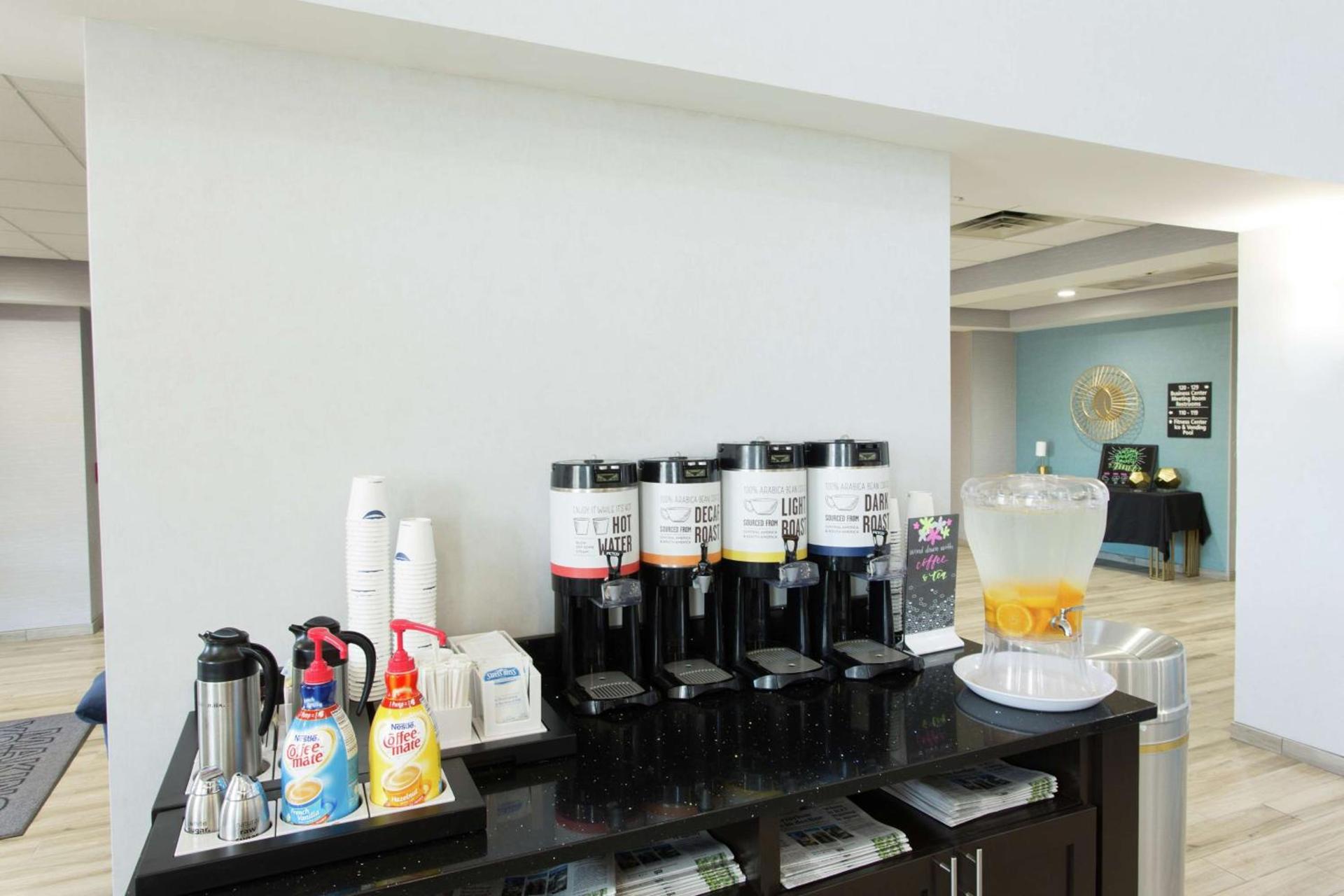 Hampton Inn & Suites Ankeny photo 21