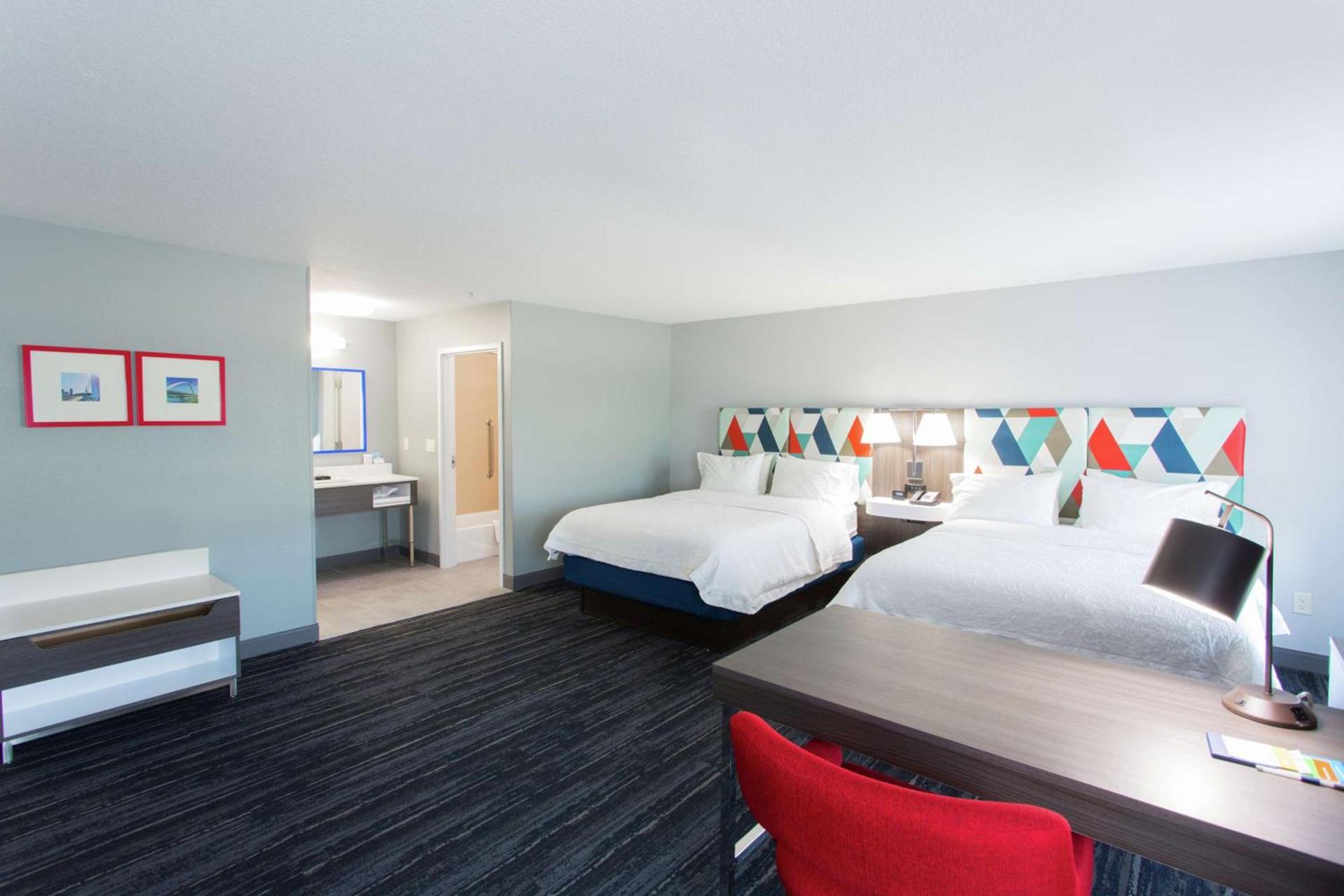 Hampton Inn & Suites Ankeny photo 28