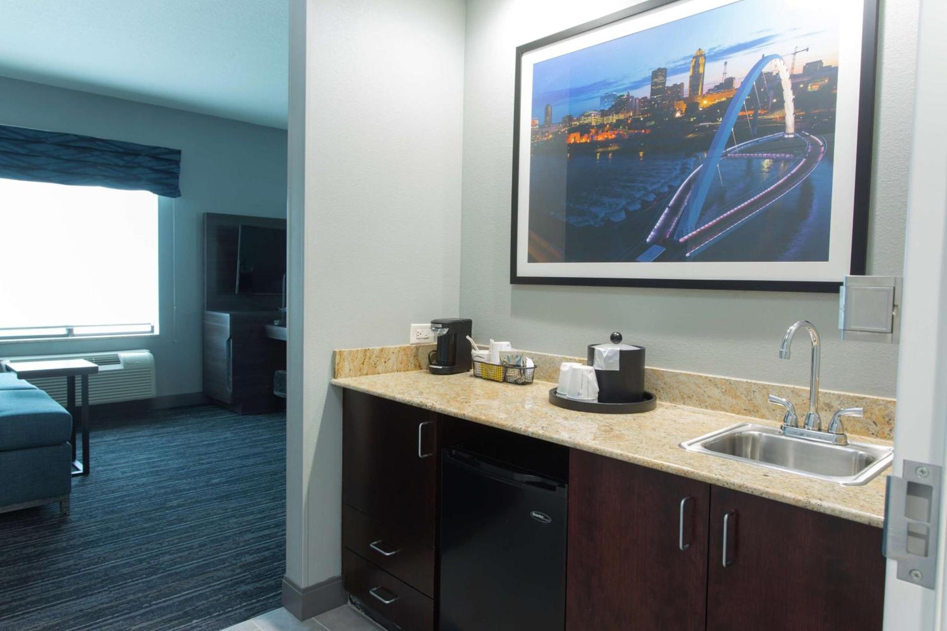 Hampton Inn & Suites Ankeny photo 41