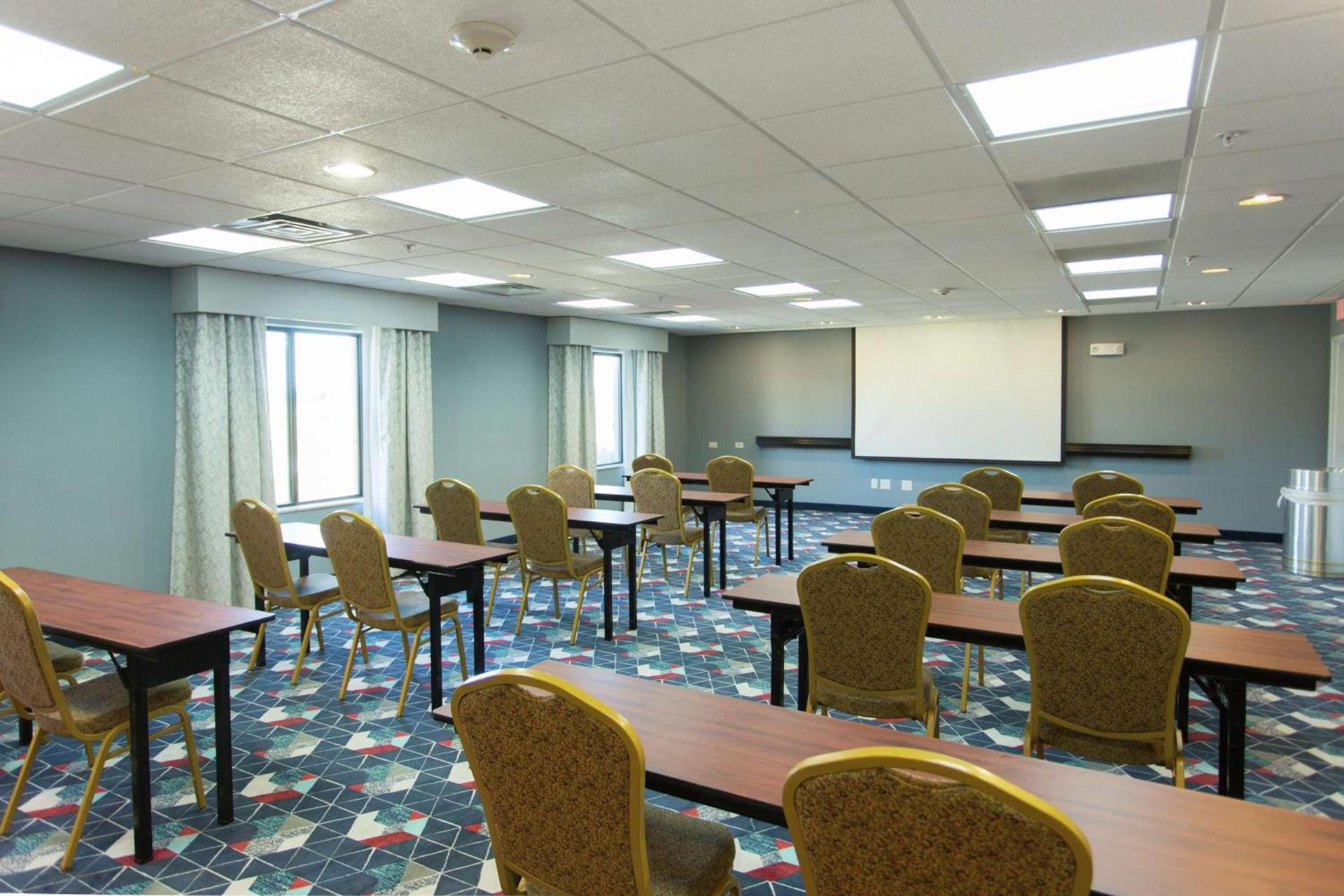 Hampton Inn & Suites Ankeny photo 44