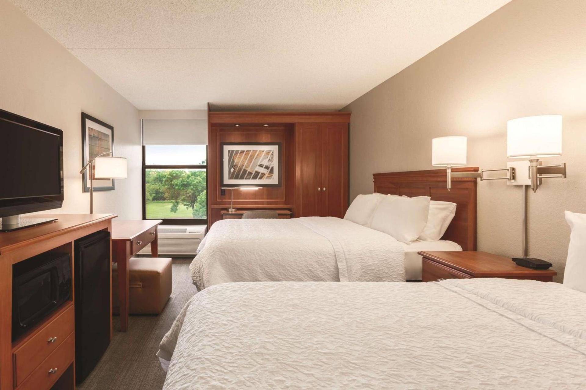 Hampton Inn Des Moines-Airport photo 22