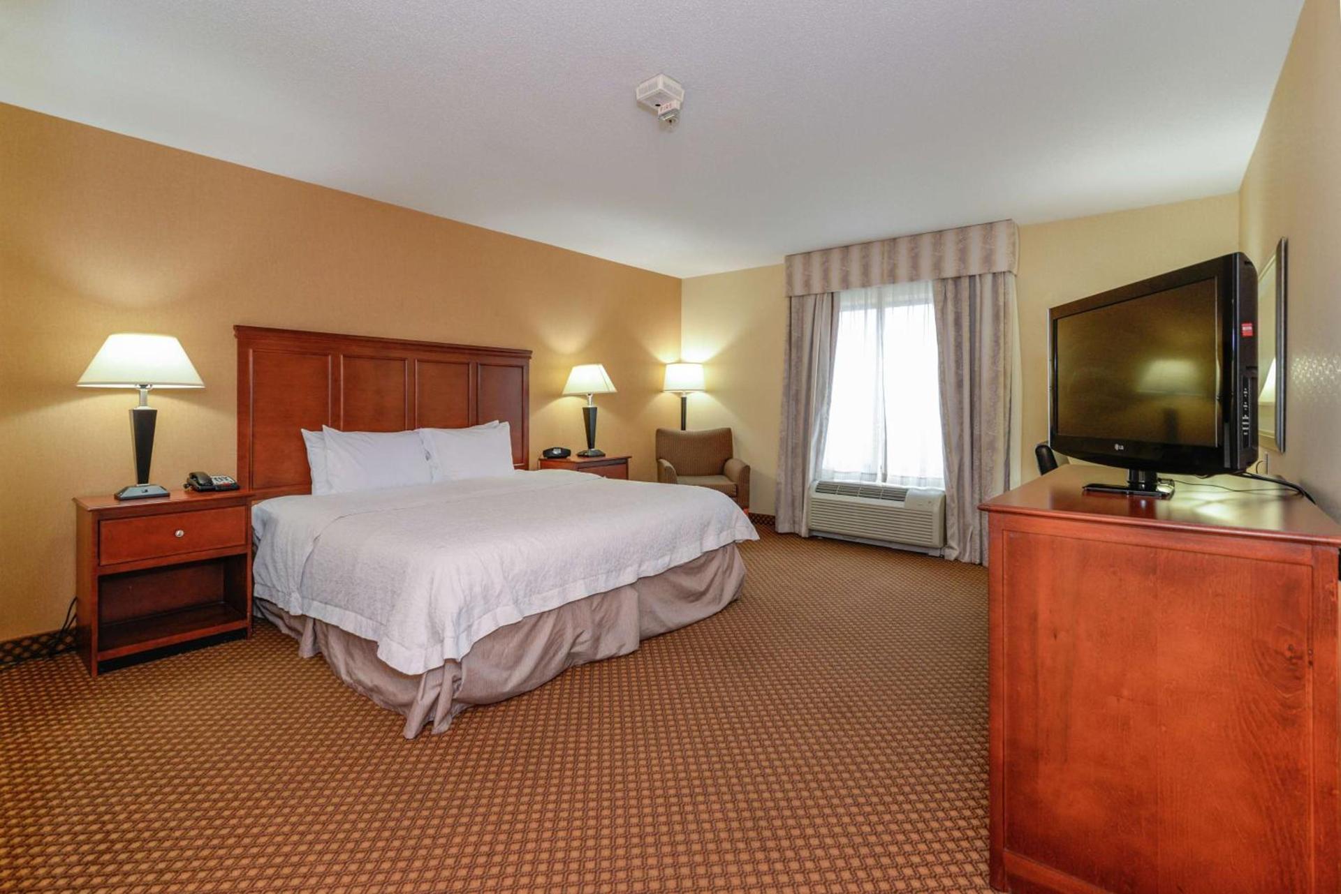 Hampton Inn & Suites Detroit/Chesterfield photo 50