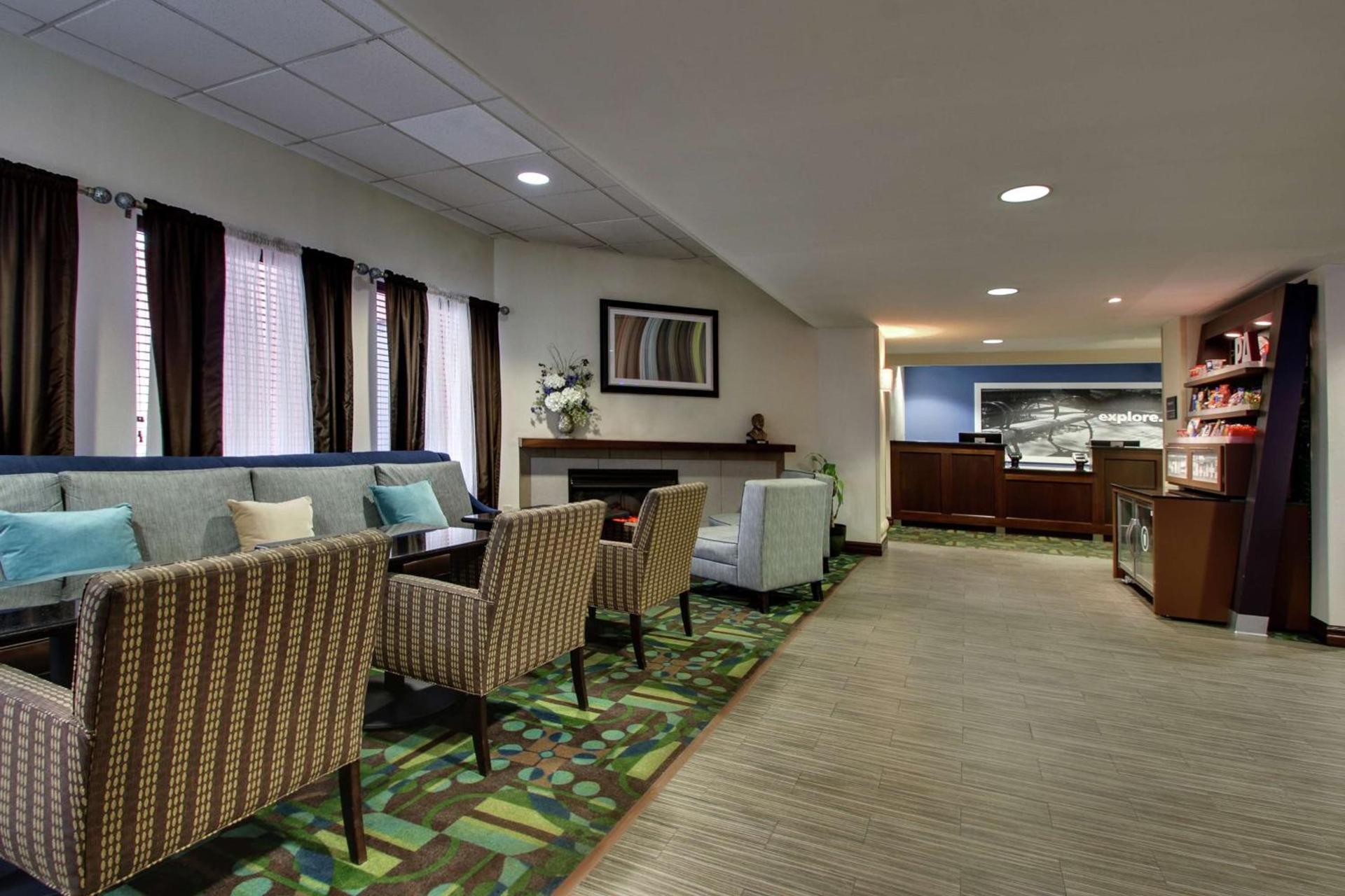 Hampton Inn DuBois photo 2