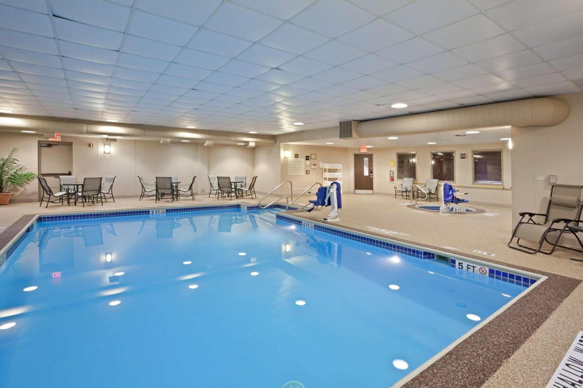 Hampton Inn DuBois photo 7