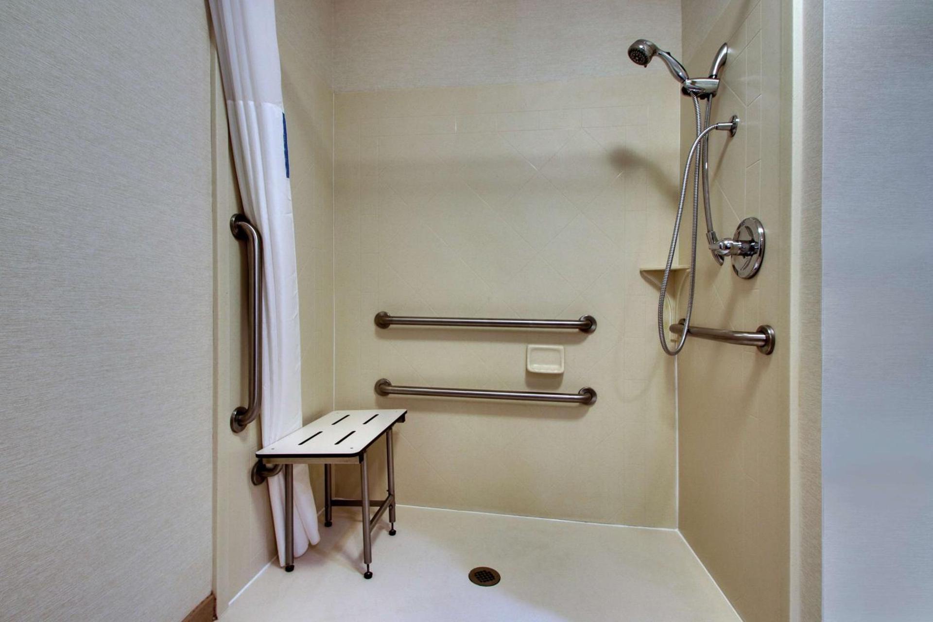 Hampton Inn DuBois photo 29