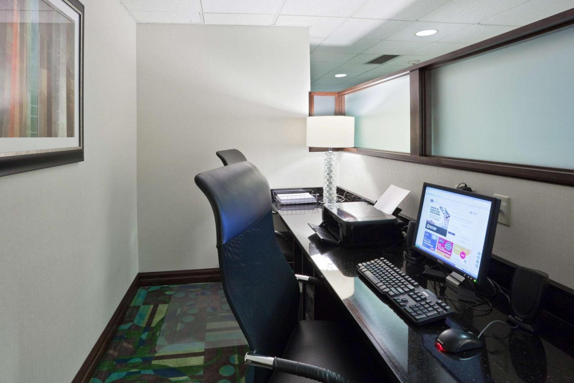 Hampton Inn DuBois photo 43