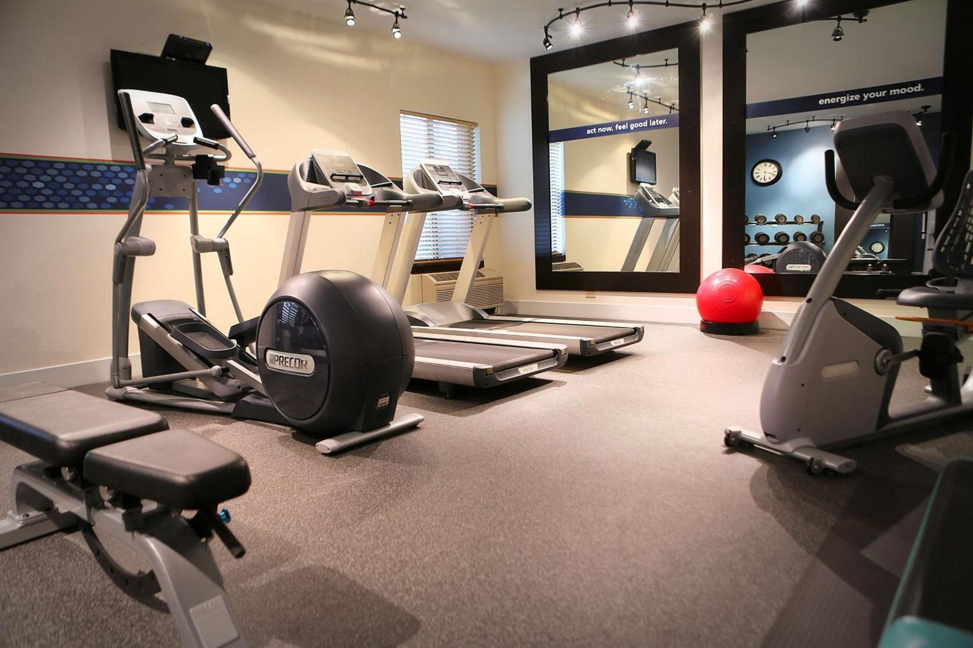 Hampton Inn Eau Claire photo 15