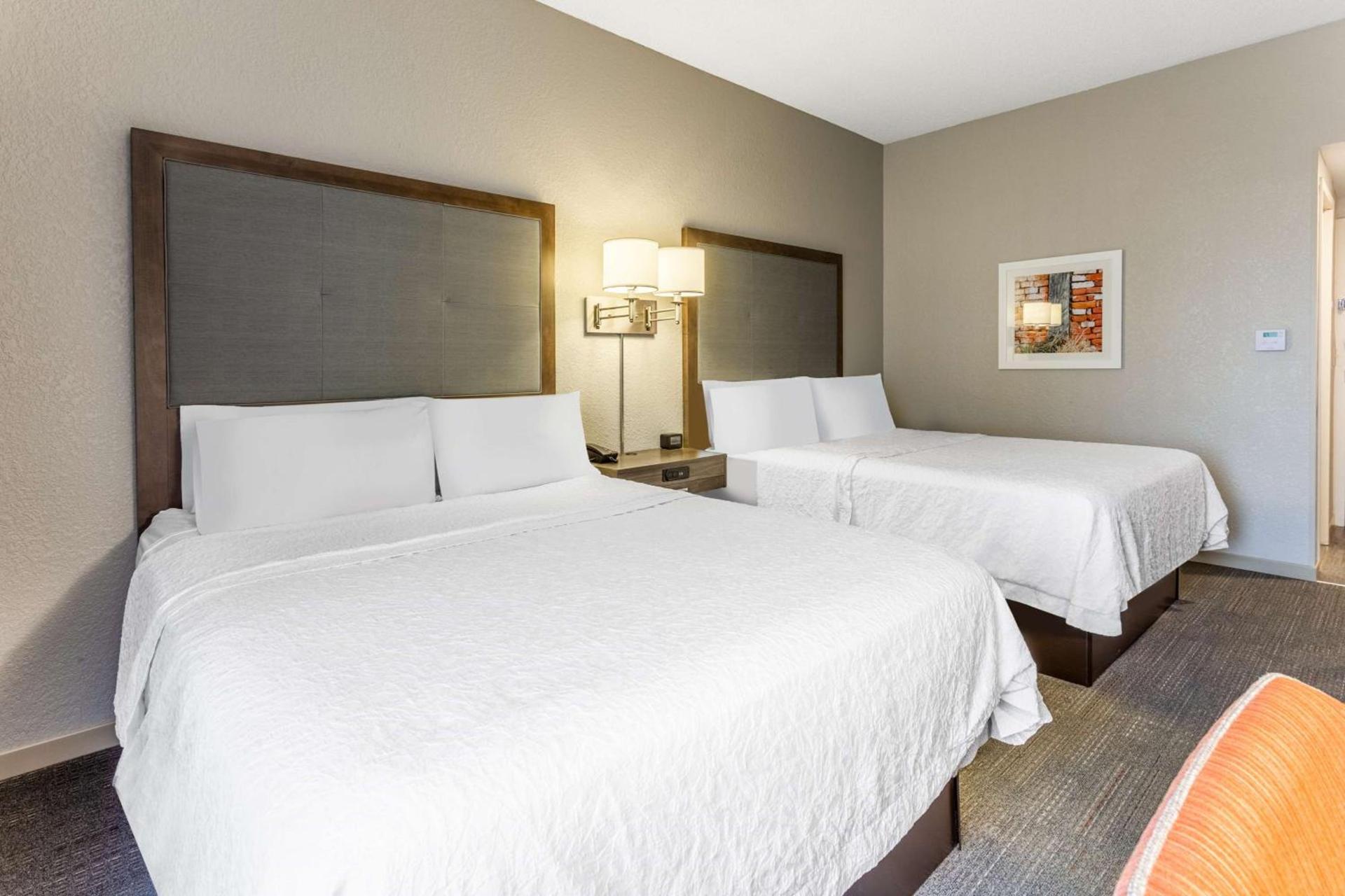 Hampton Inn Eau Claire photo 18