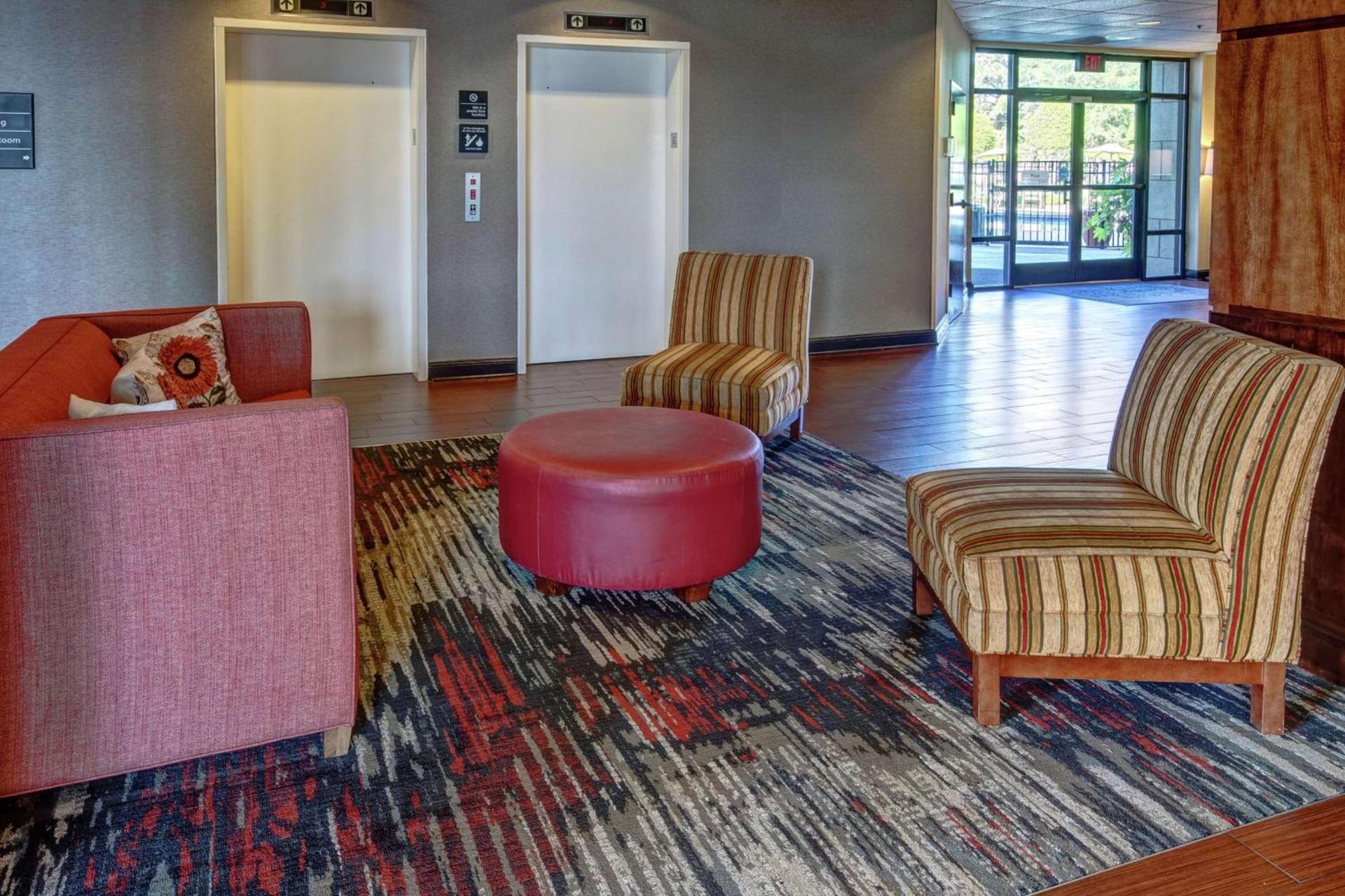 Hampton Inn Elizabeth City photo 4