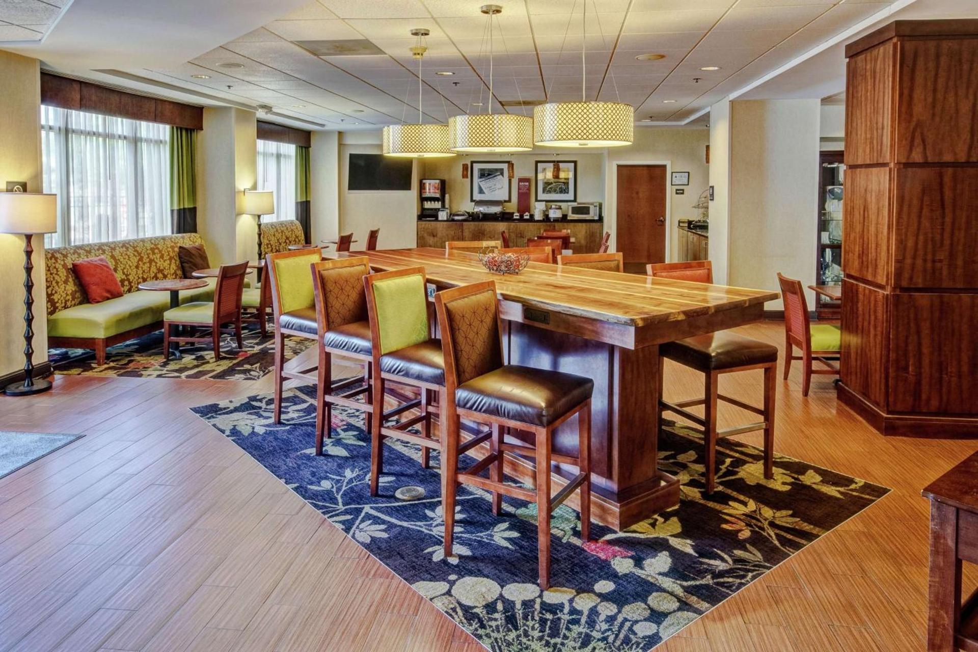 Hampton Inn Elizabeth City photo 9