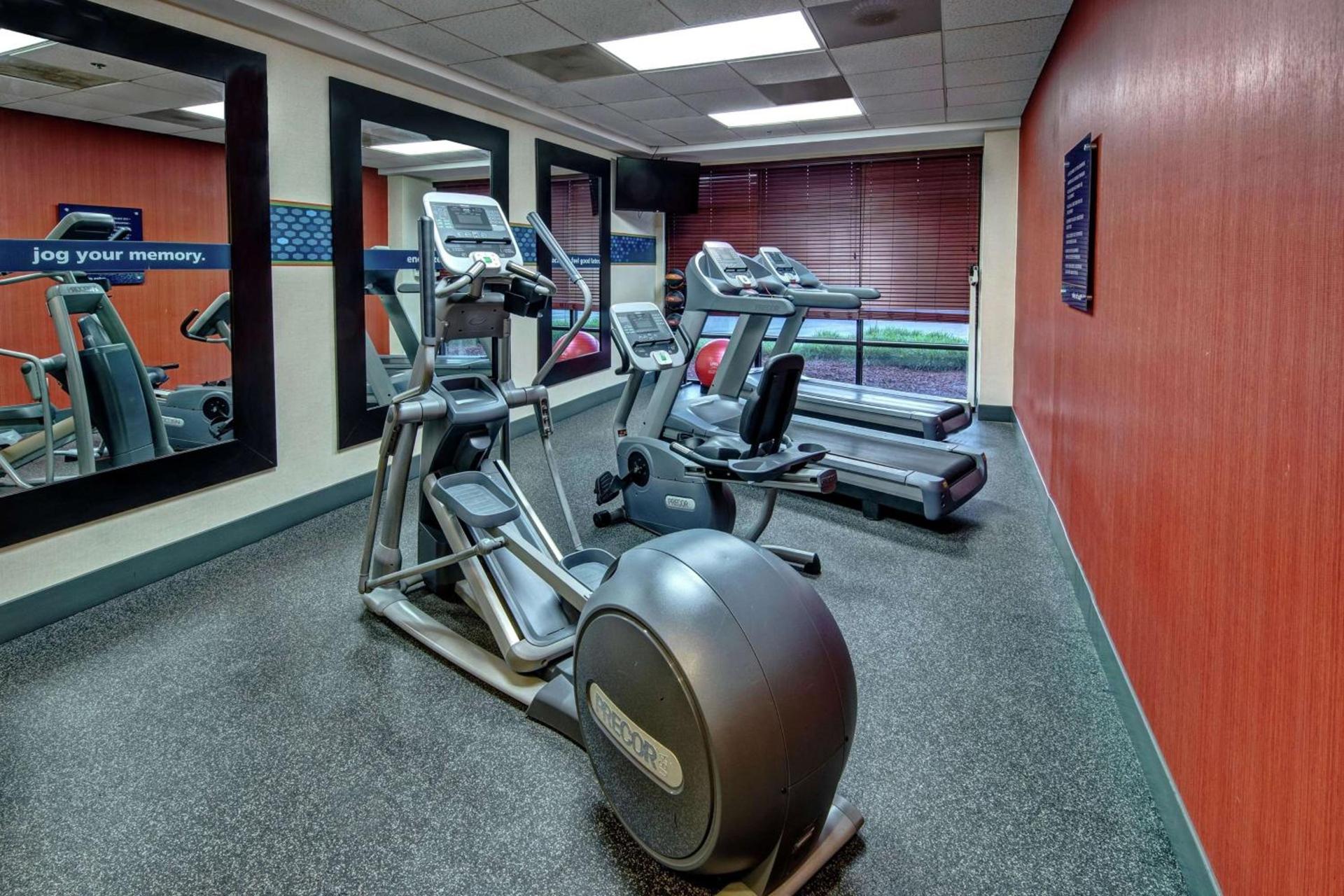 Hampton Inn Elizabeth City photo 12
