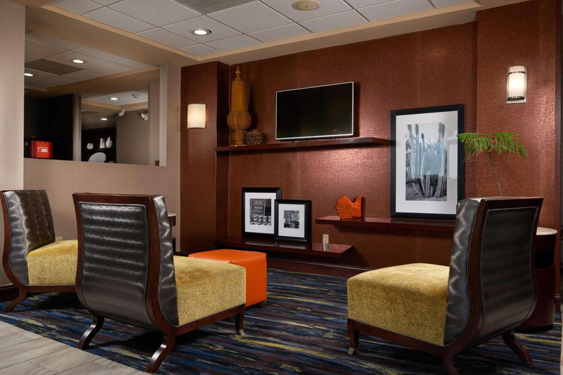 Hampton Inn Eagle Pass photo 4