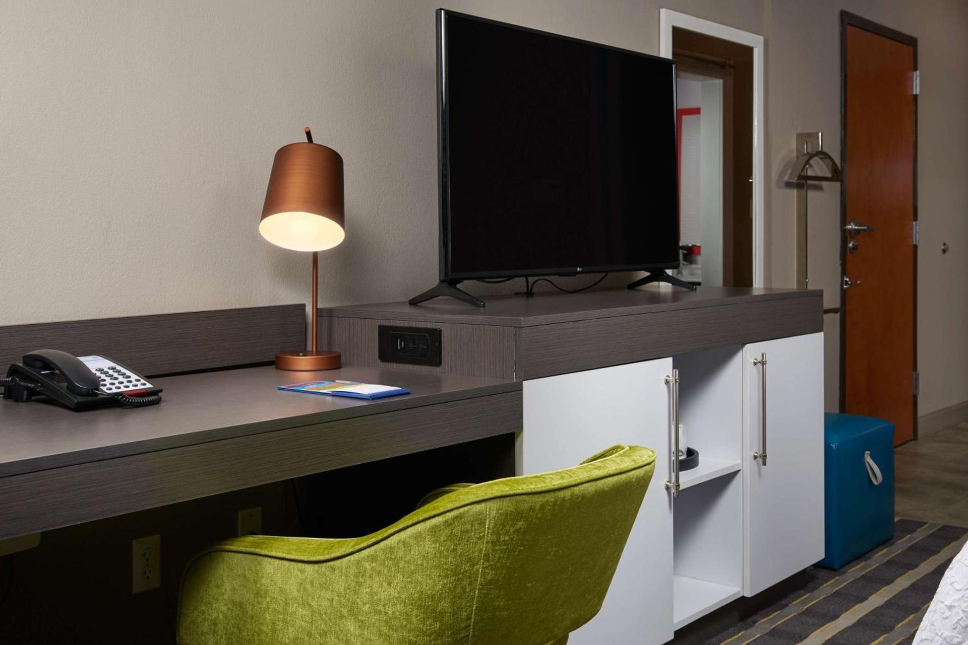 Hampton Inn Eagle Pass photo 12