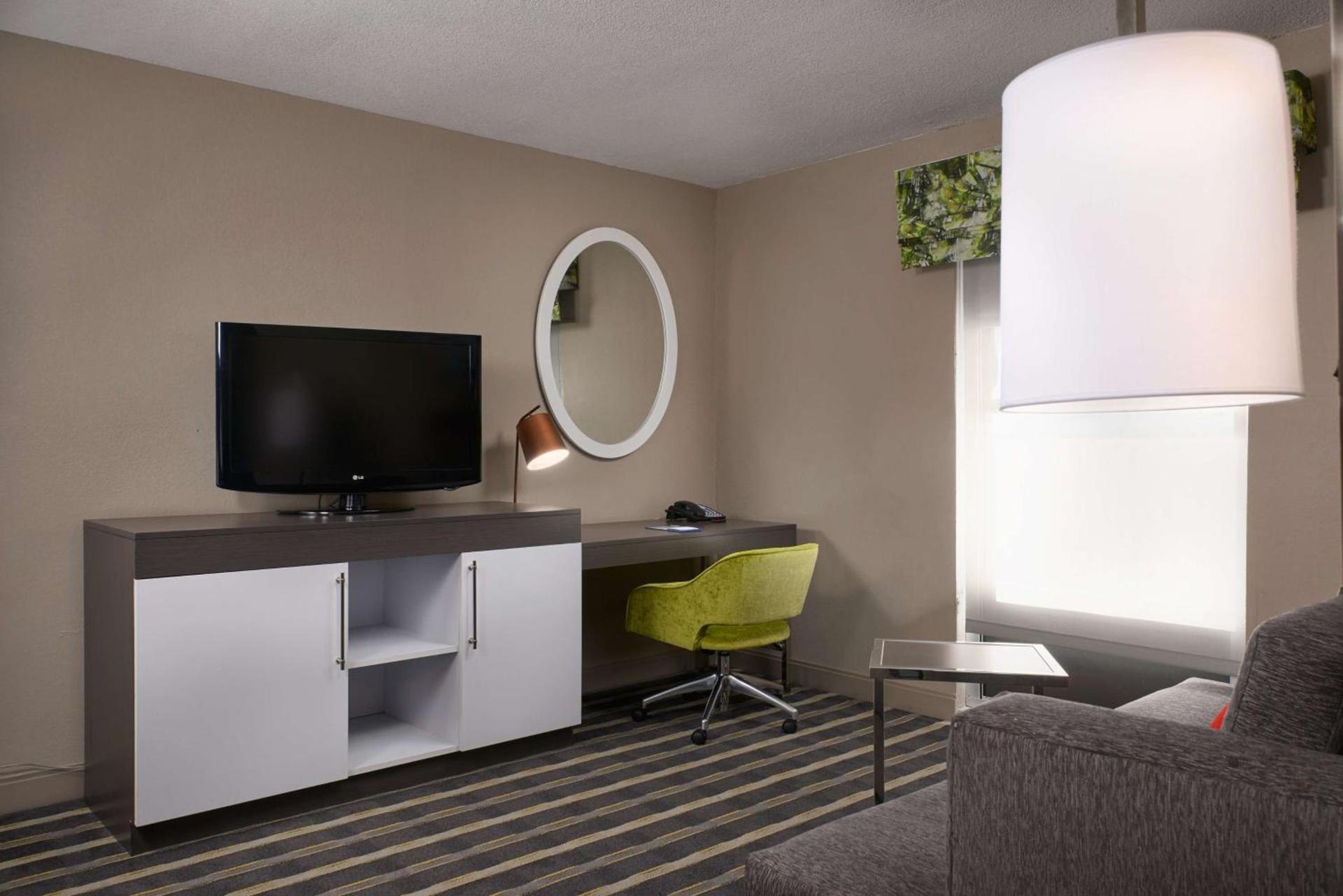 Hampton Inn Eagle Pass photo 18