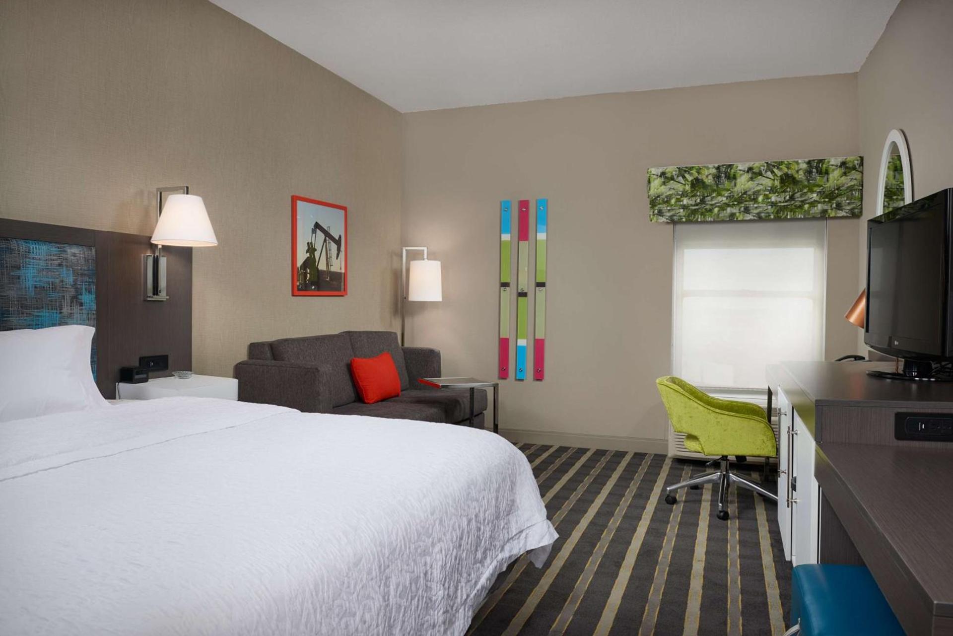Hampton Inn Eagle Pass photo 29