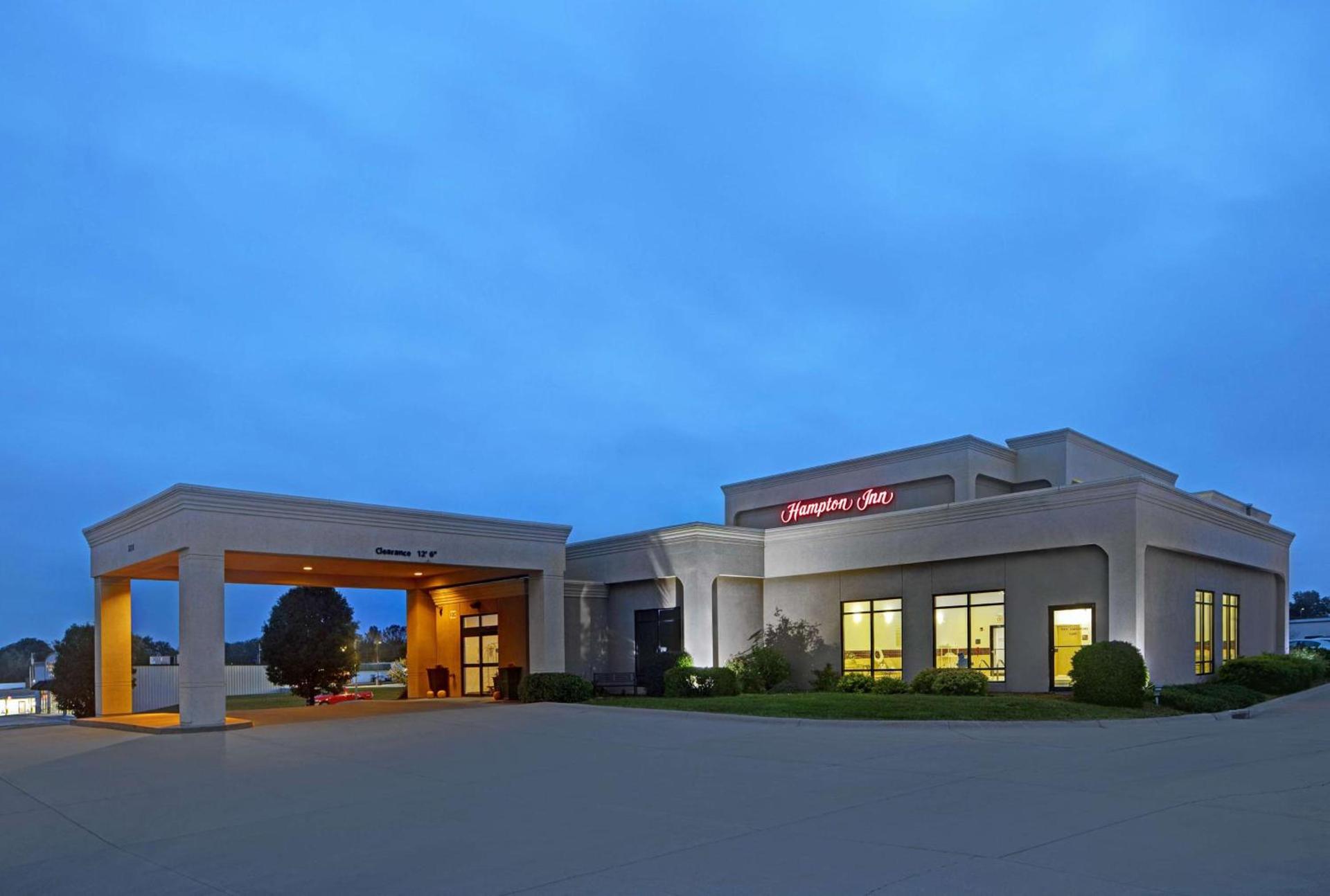 Hampton Inn Keokuk photo 2