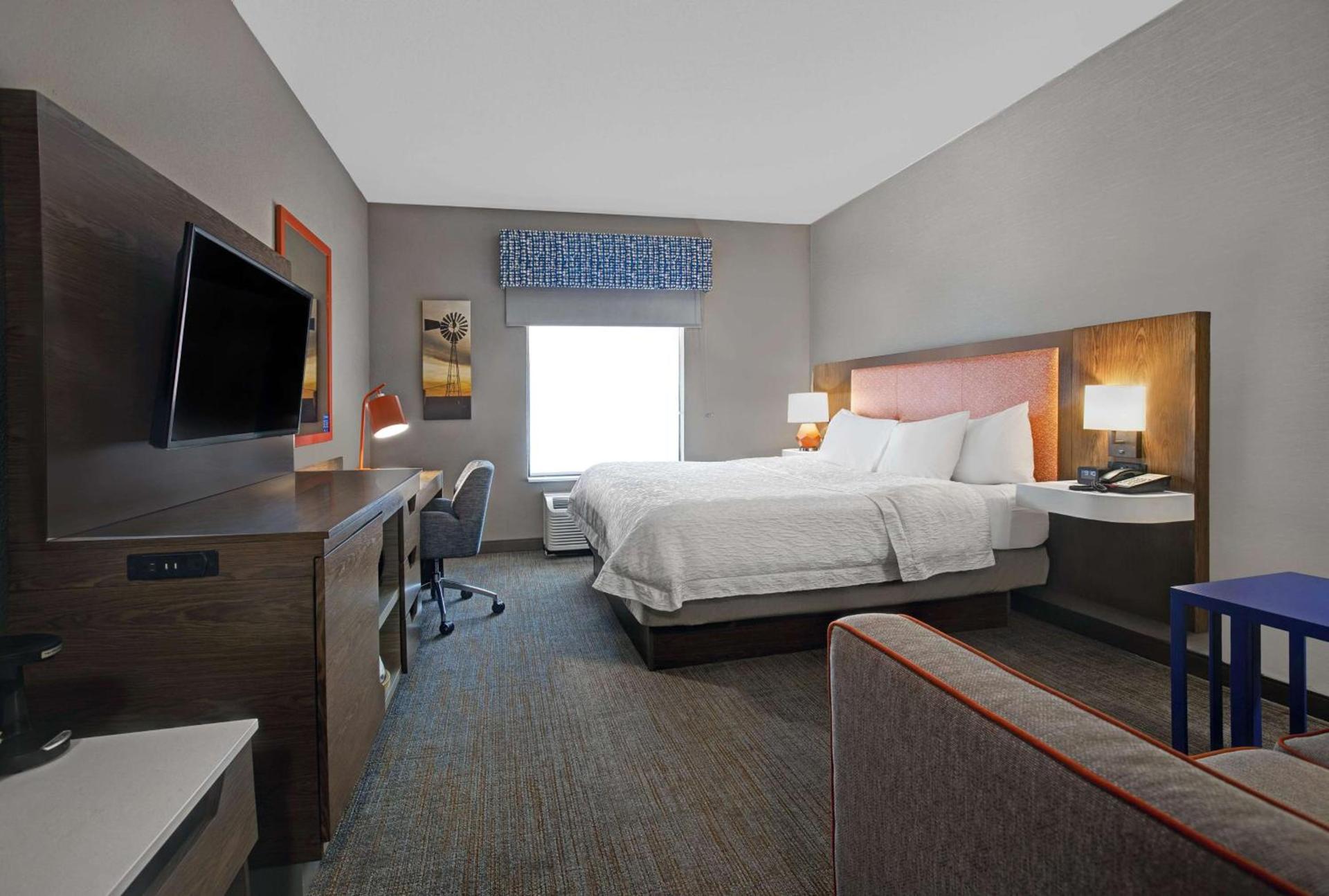 Hampton Inn Keokuk photo 13