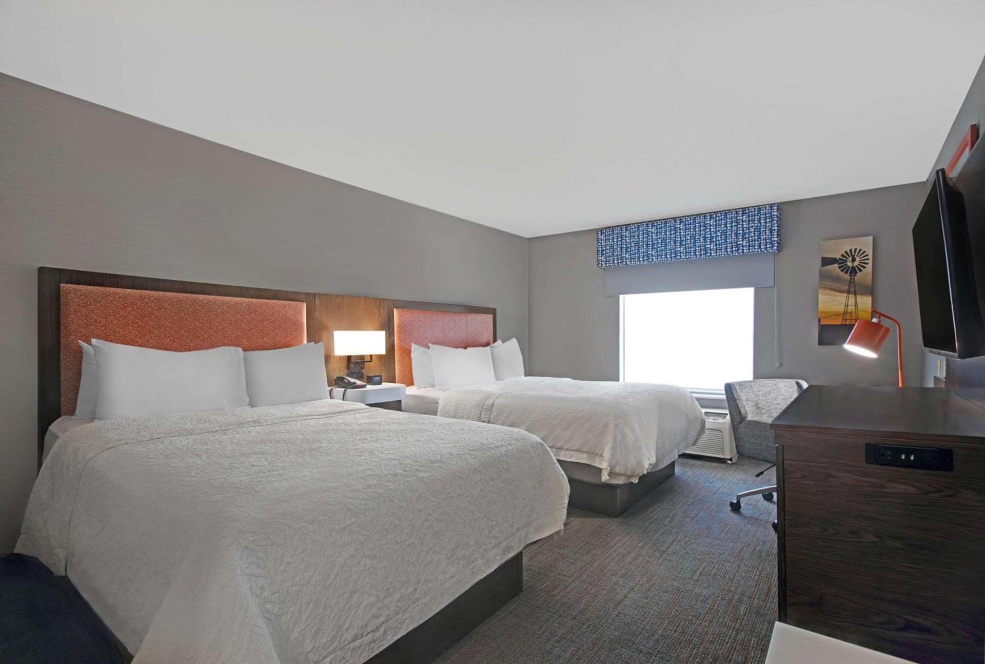 Hampton Inn Keokuk photo 14