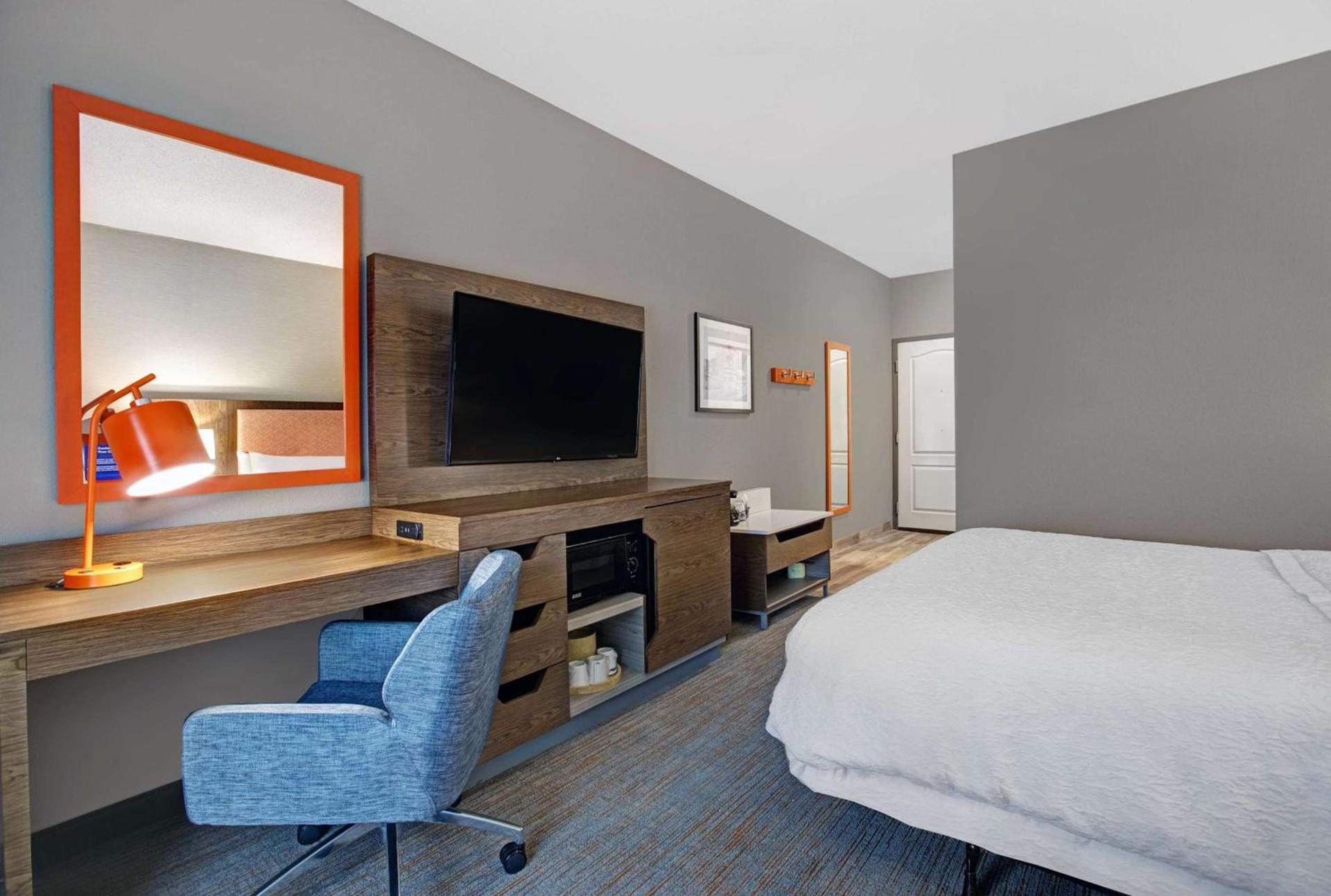 Hampton Inn Keokuk photo 22