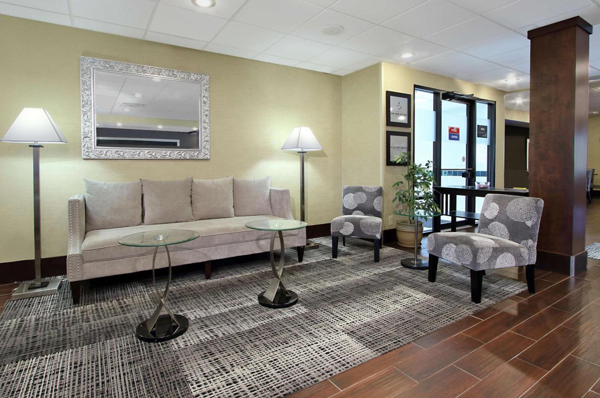 Hampton Inn Ashtabula photo 6