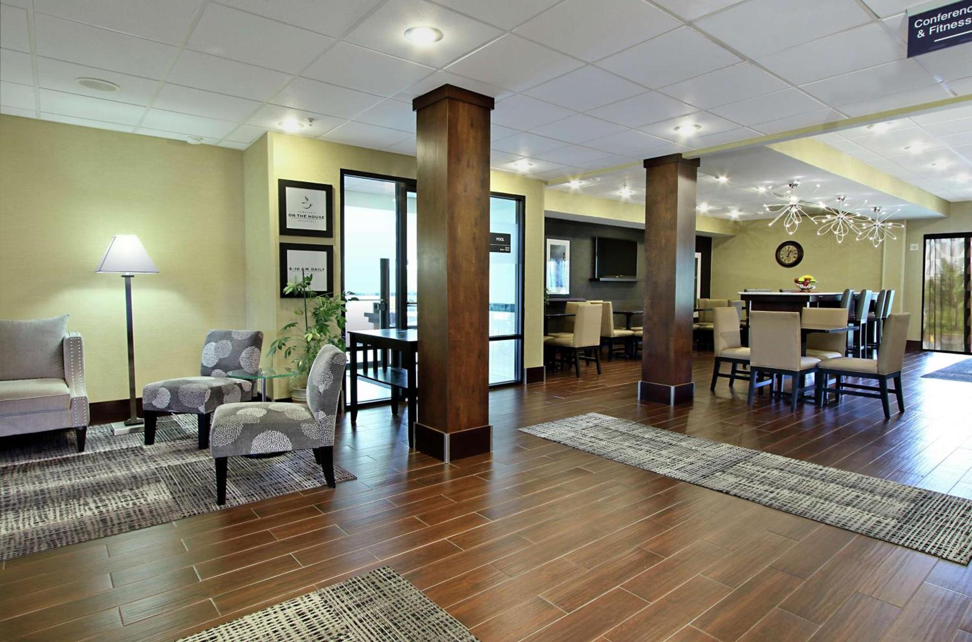 Hampton Inn Ashtabula photo 8