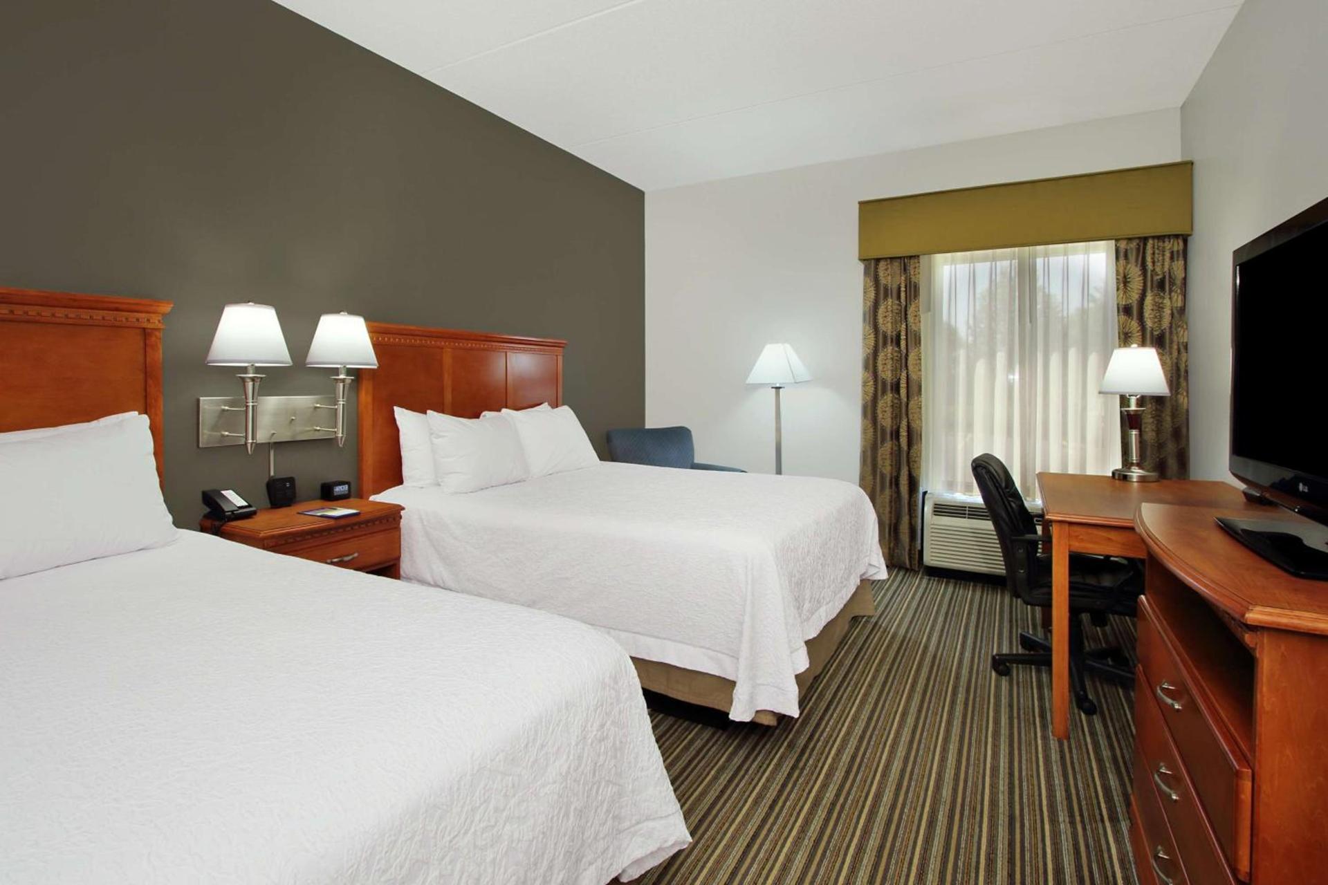 Hampton Inn Ashtabula photo 23
