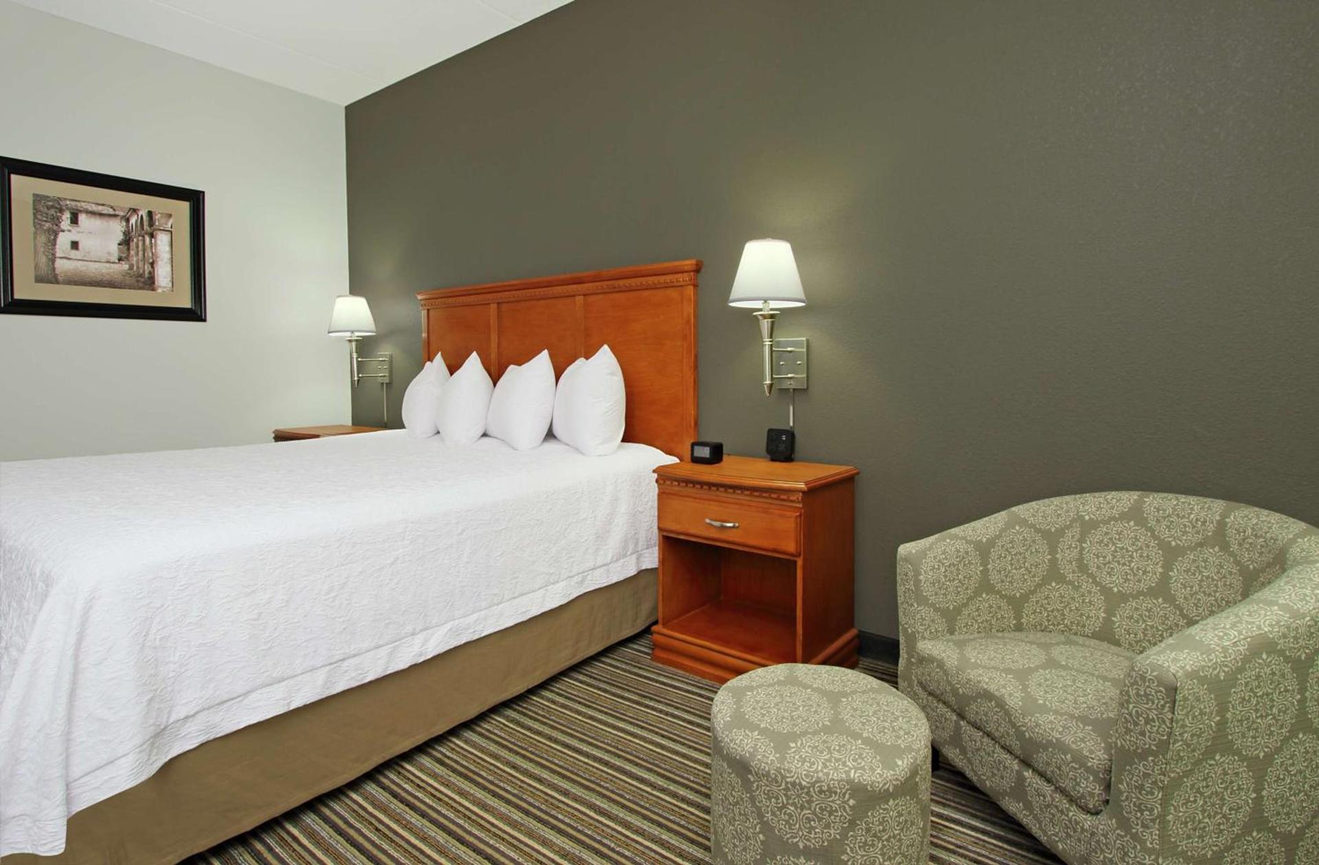 Hampton Inn Ashtabula photo 25