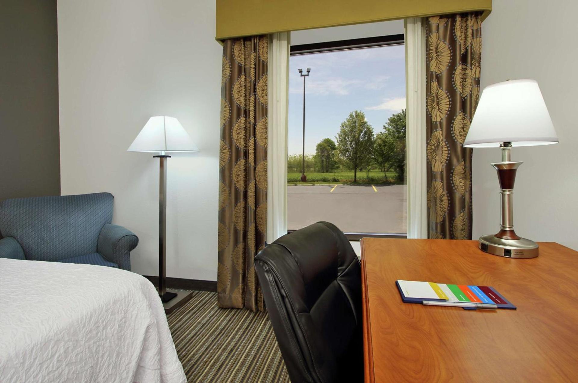 Hampton Inn Ashtabula photo 29