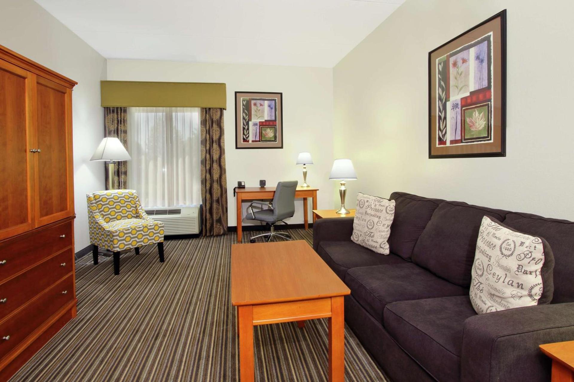 Hampton Inn Ashtabula photo 30