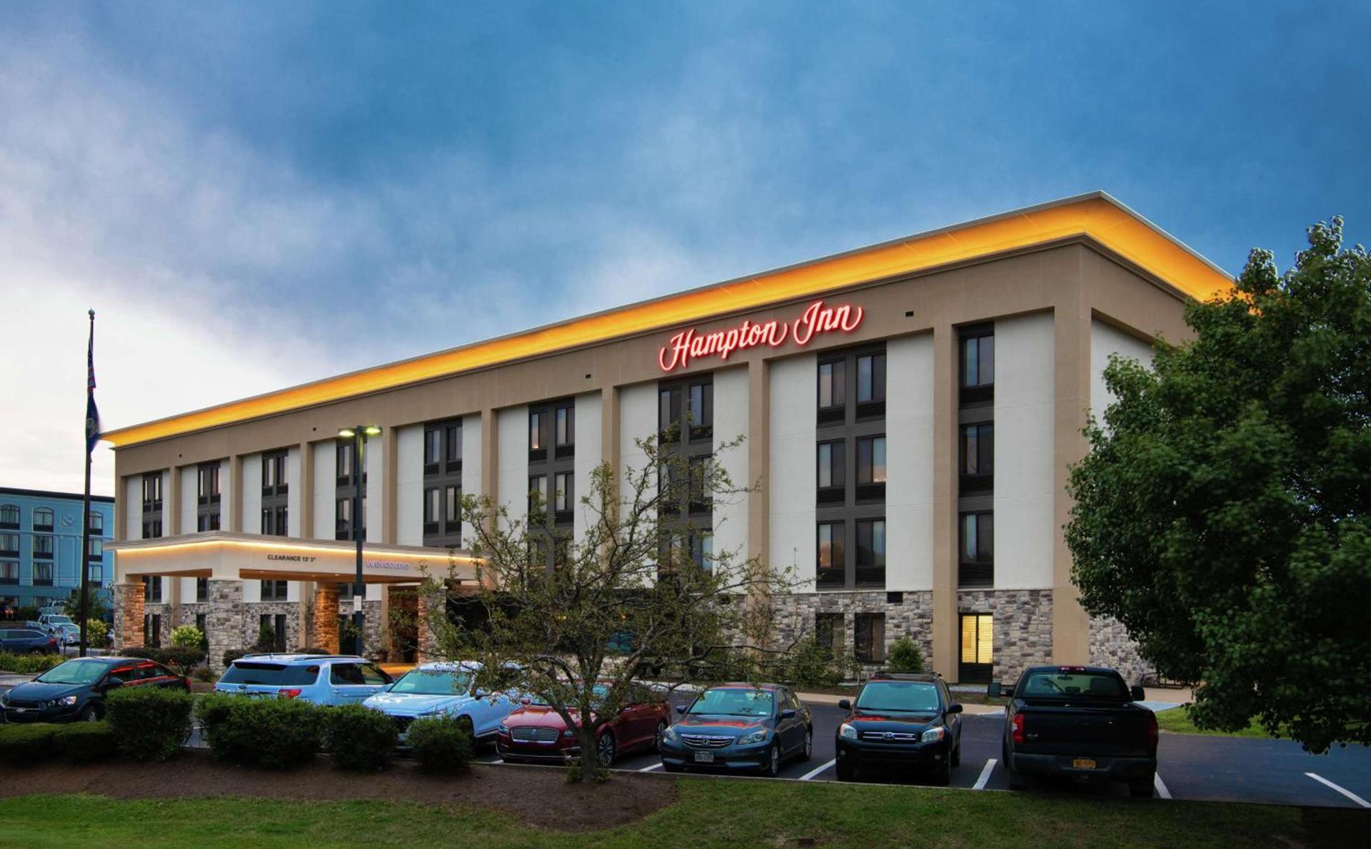 Hampton Inn Erie-South photo 1