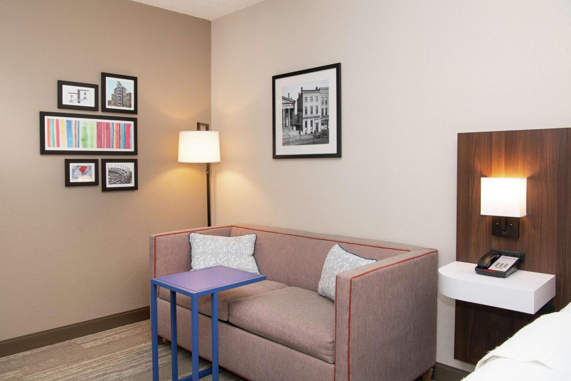 Hampton Inn Erie-South photo 15