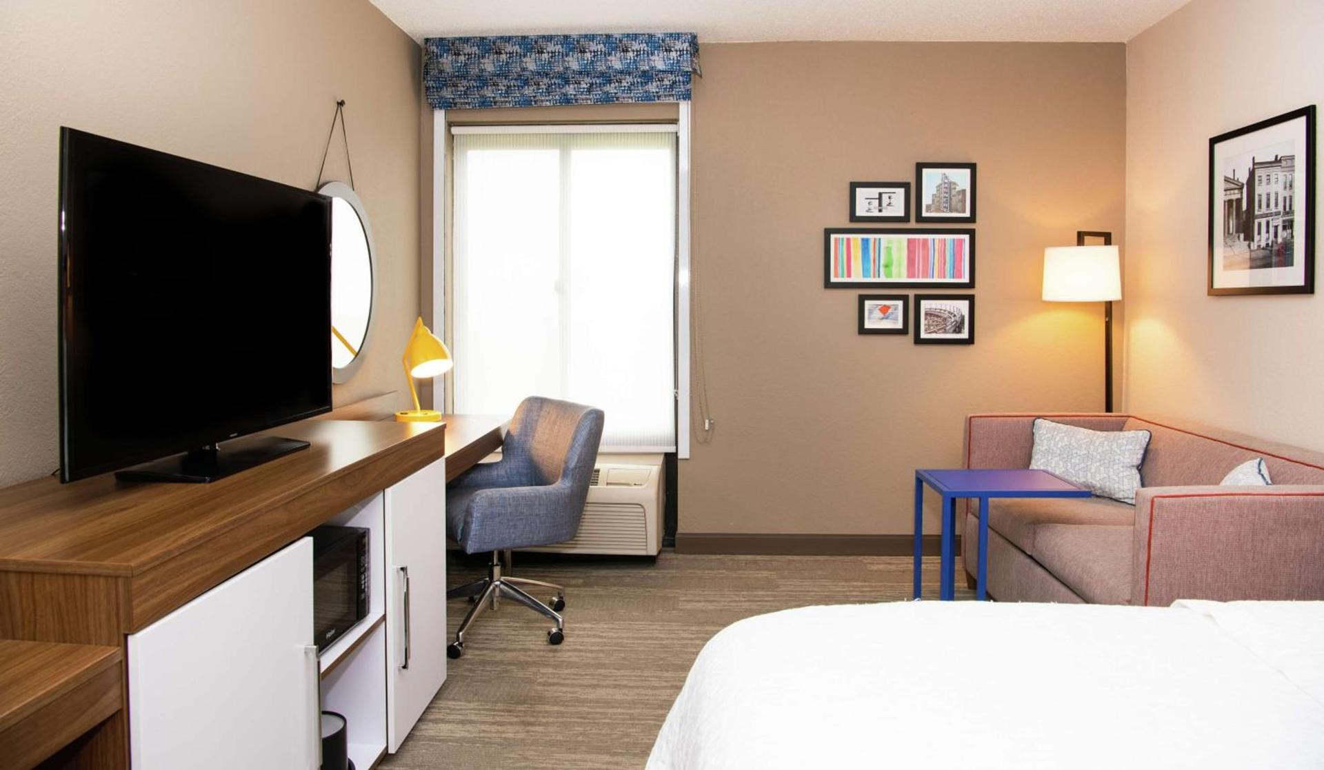 Hampton Inn Erie-South photo 19