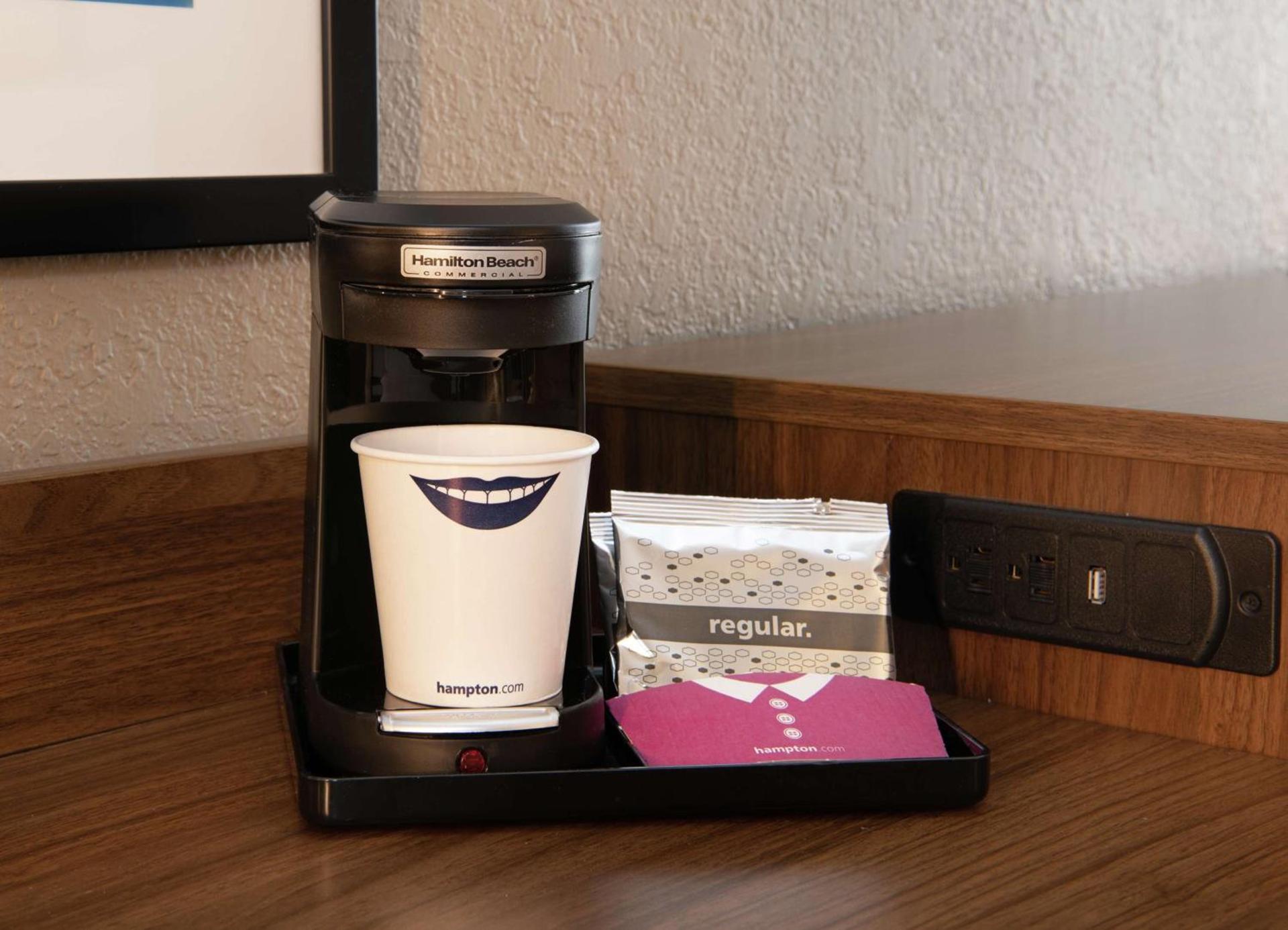 Hampton Inn Erie-South photo 36
