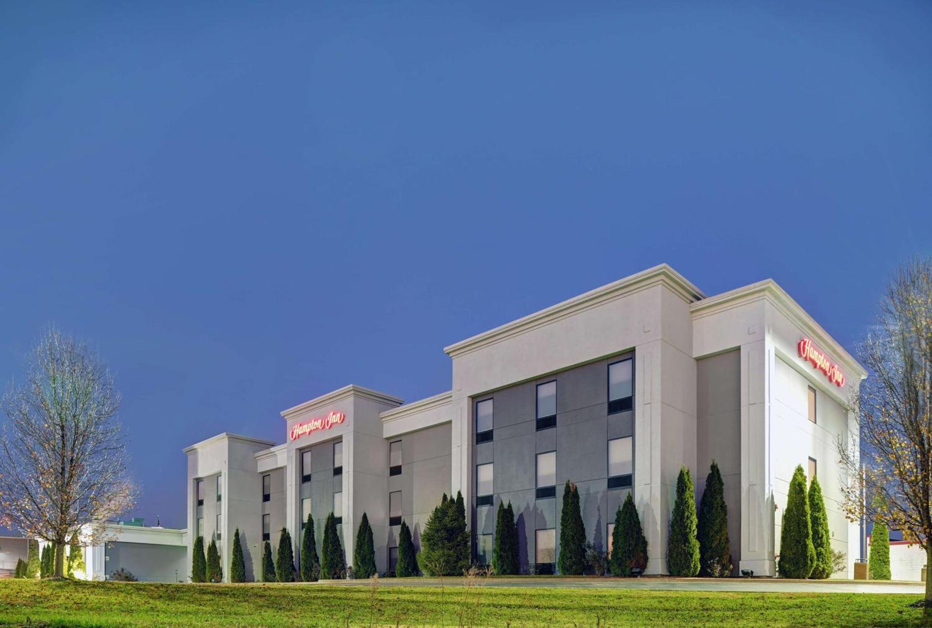 Hampton Inn Farmington photo 3