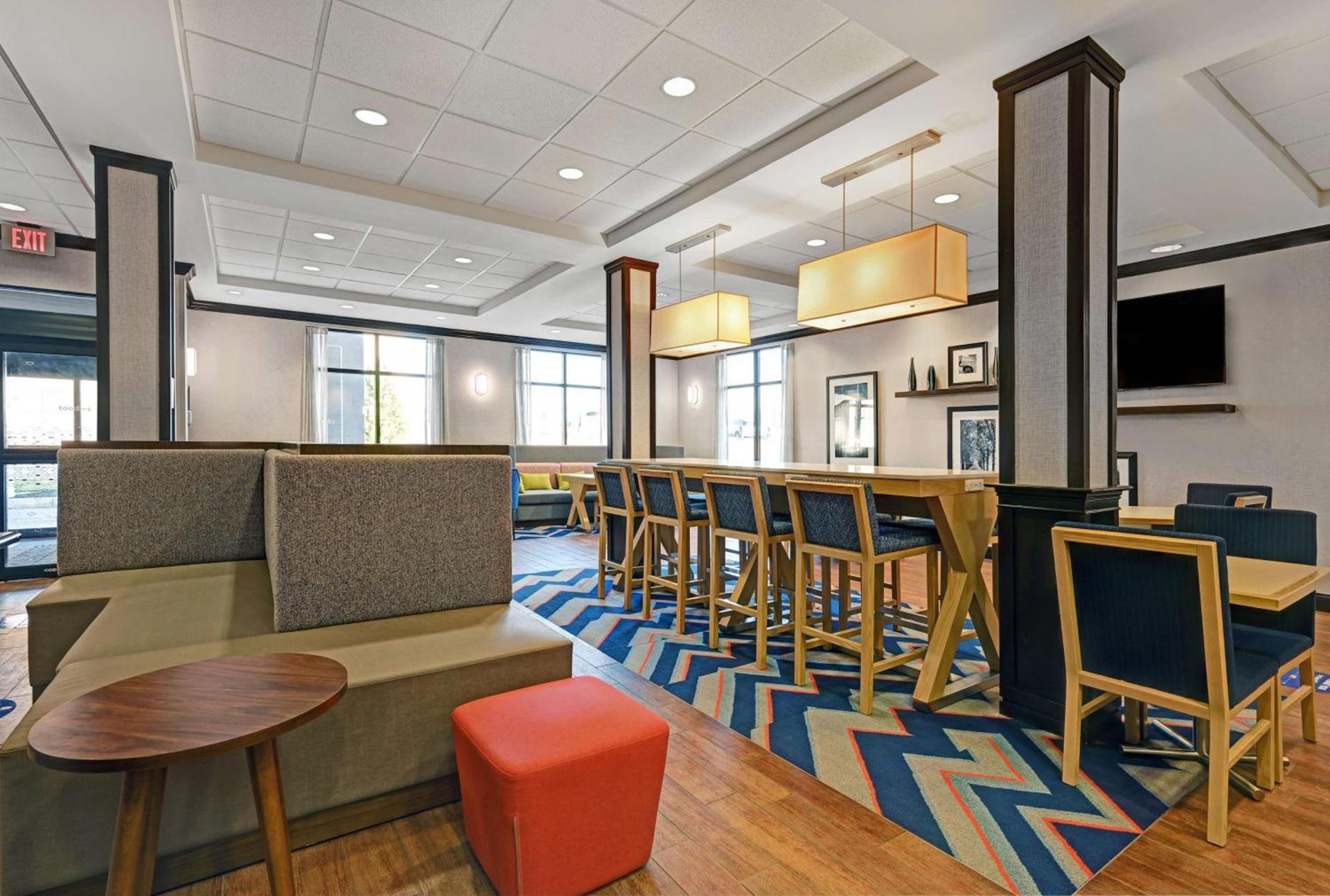 Hampton Inn Farmington photo 4
