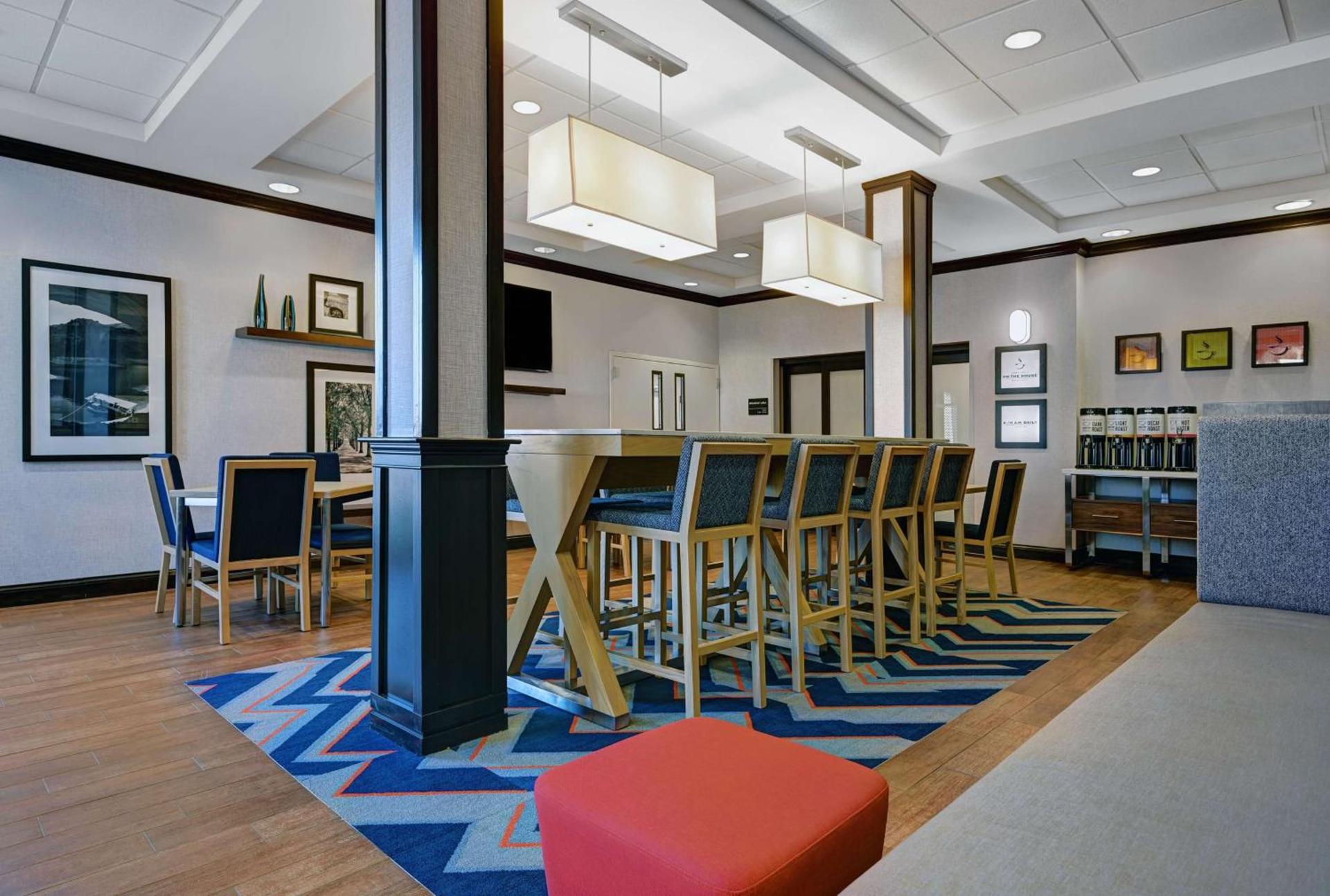 Hampton Inn Farmington photo 8
