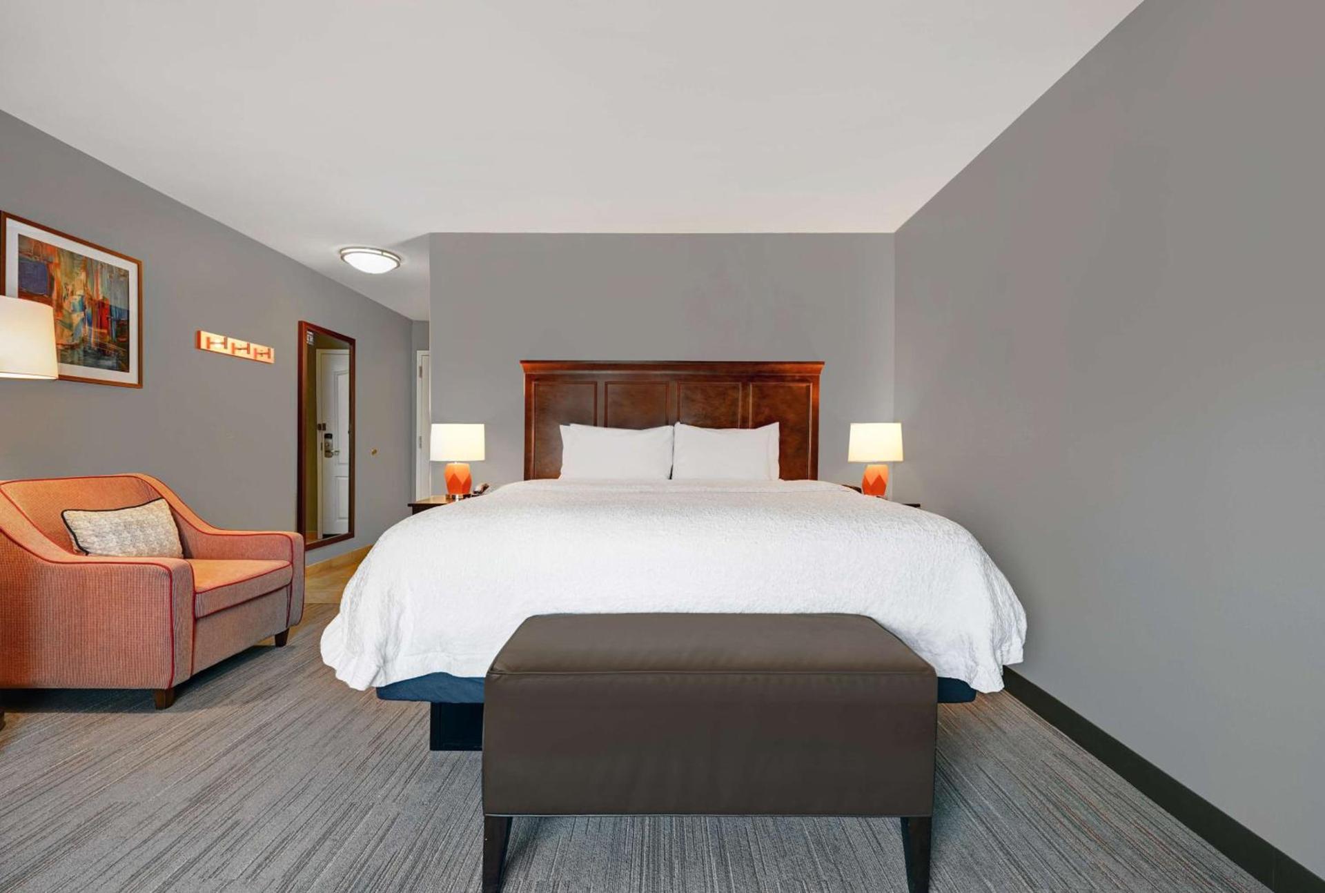 Hampton Inn Farmington photo 16