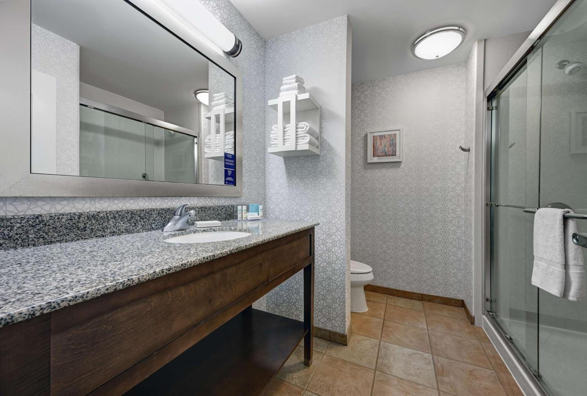 Hampton Inn Farmington photo 24