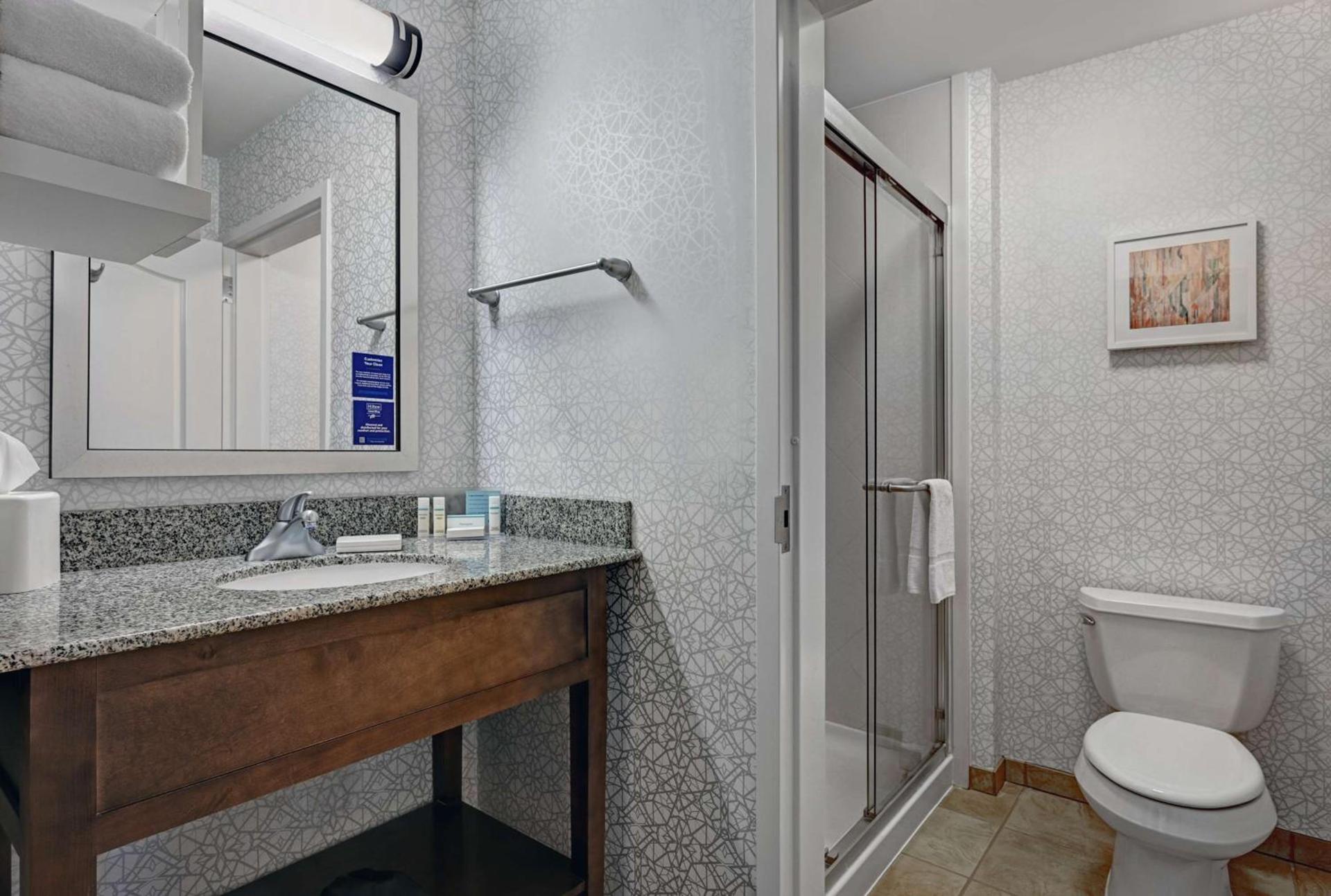 Hampton Inn Farmington photo 28