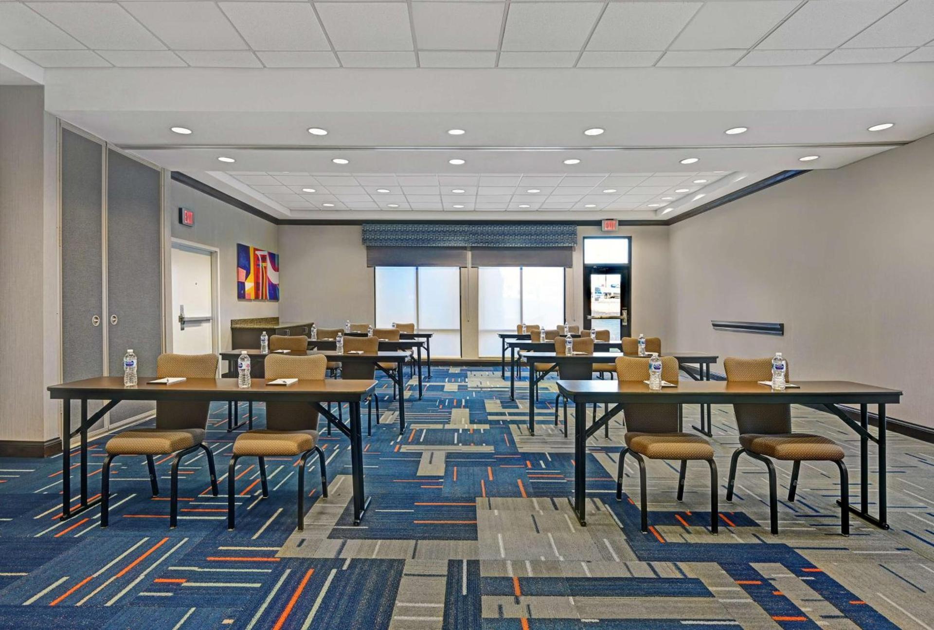 Hampton Inn Farmington photo 35
