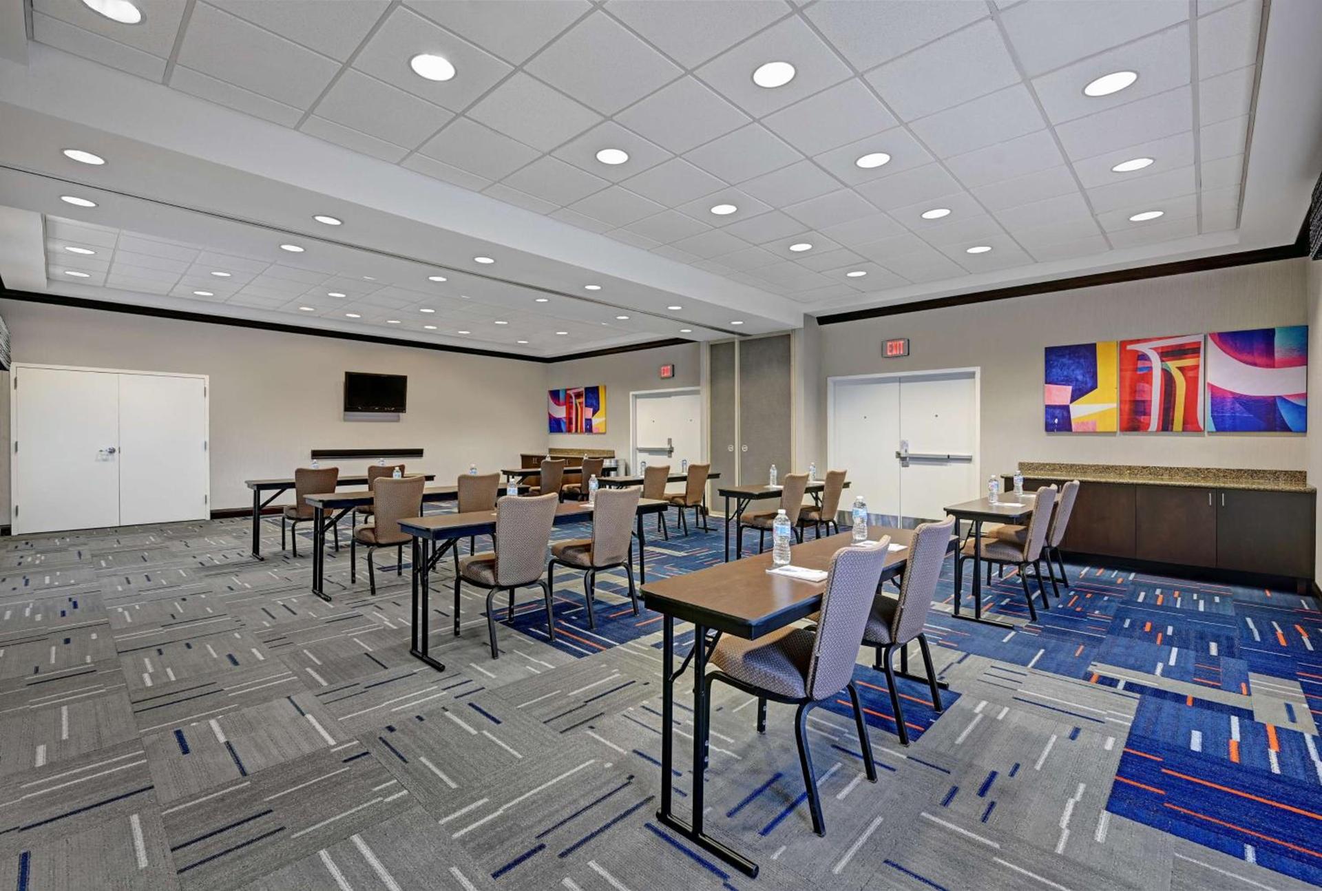 Hampton Inn Farmington photo 37