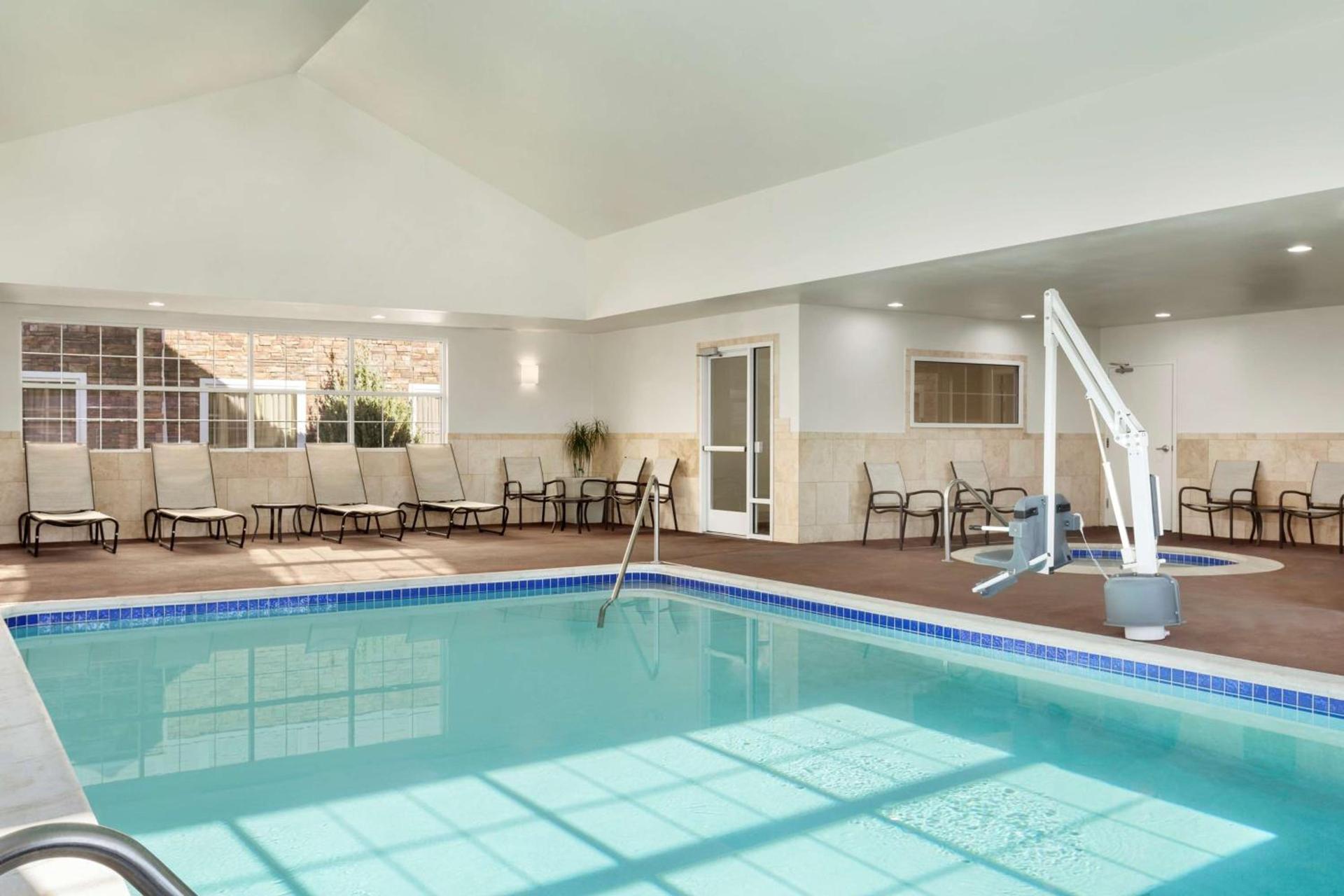 Homewood Suites by Hilton Fargo photo 14