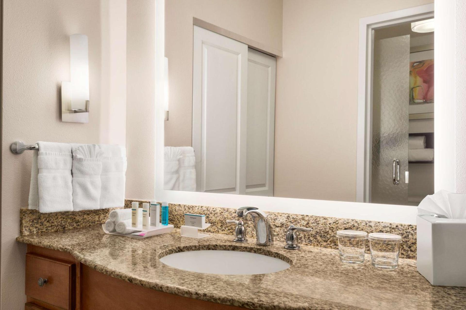 Homewood Suites by Hilton Fargo photo 34
