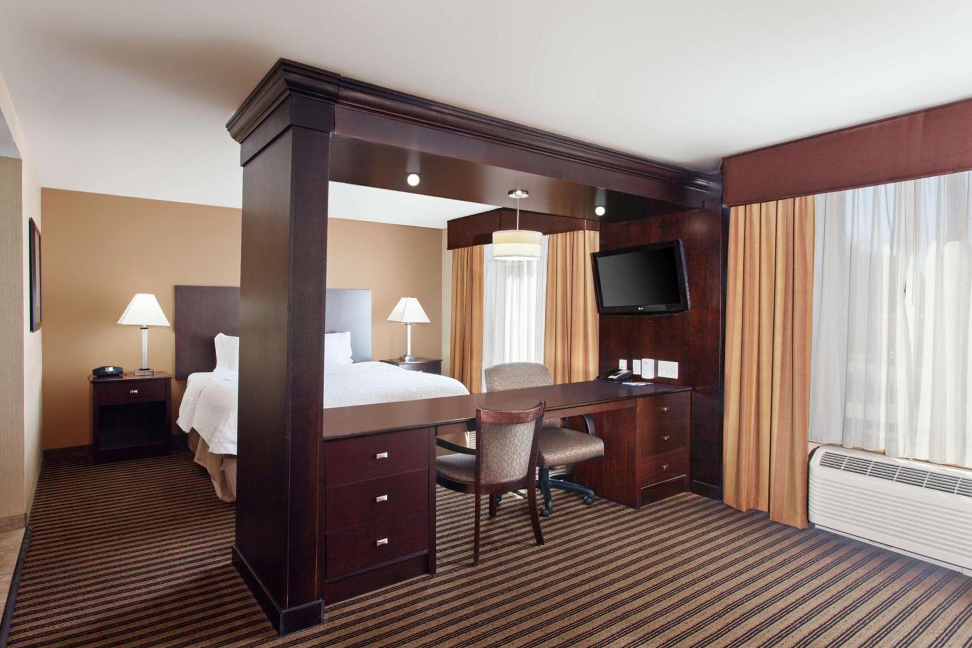Hampton Inn & Suites Fresno - Northwest photo 21