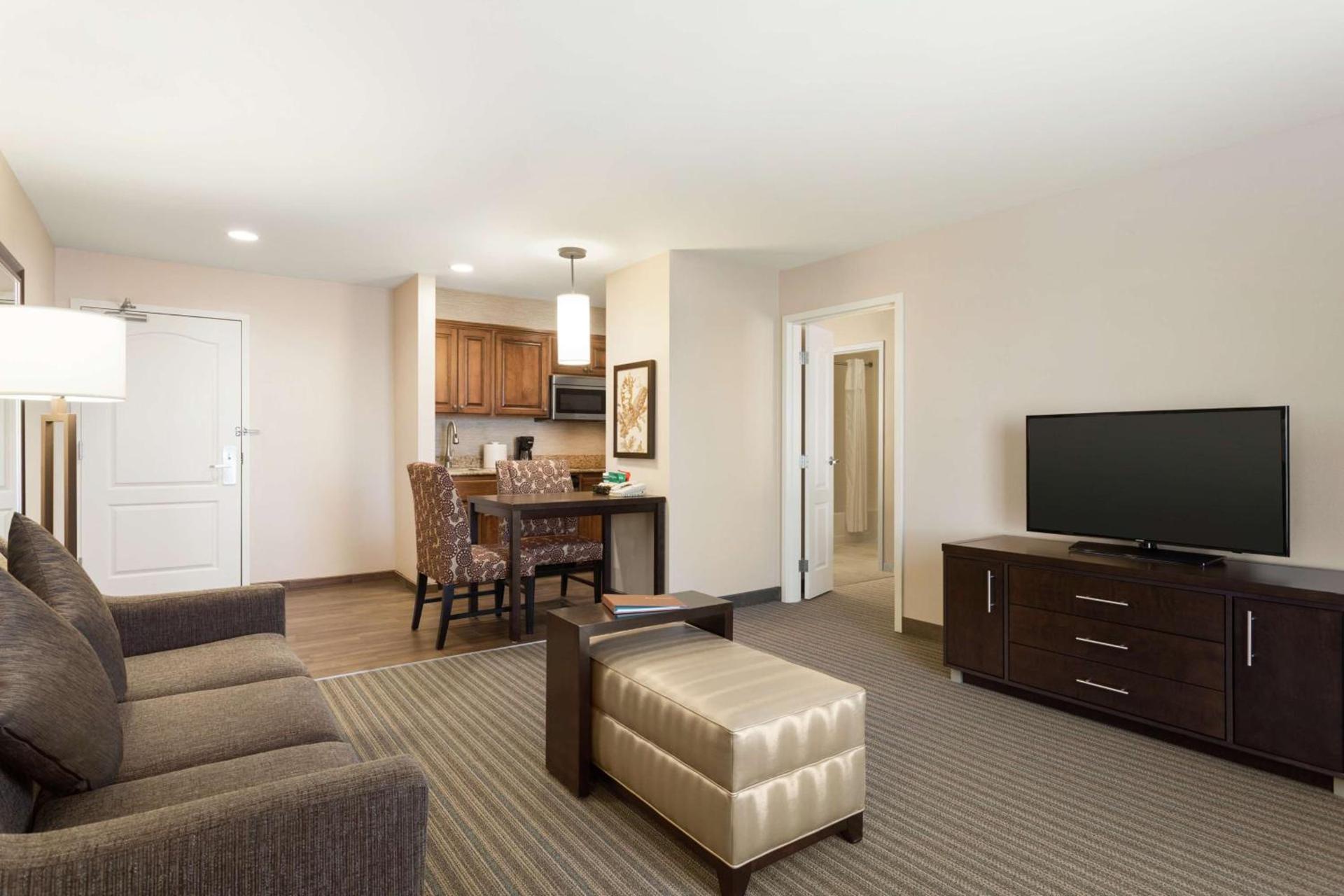 Homewood Suites by Hilton Fargo photo 56