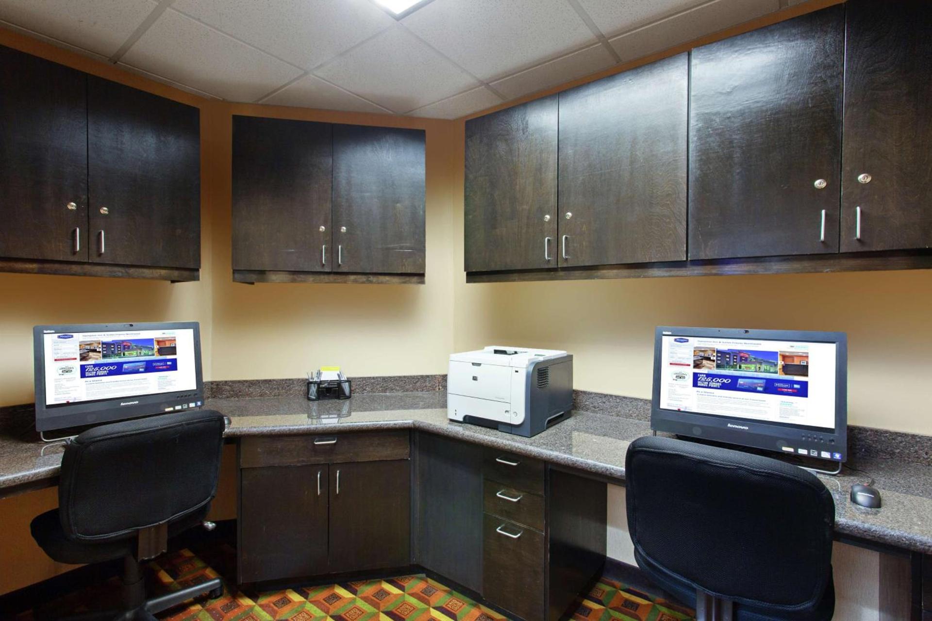 Hampton Inn & Suites Fresno - Northwest photo 28