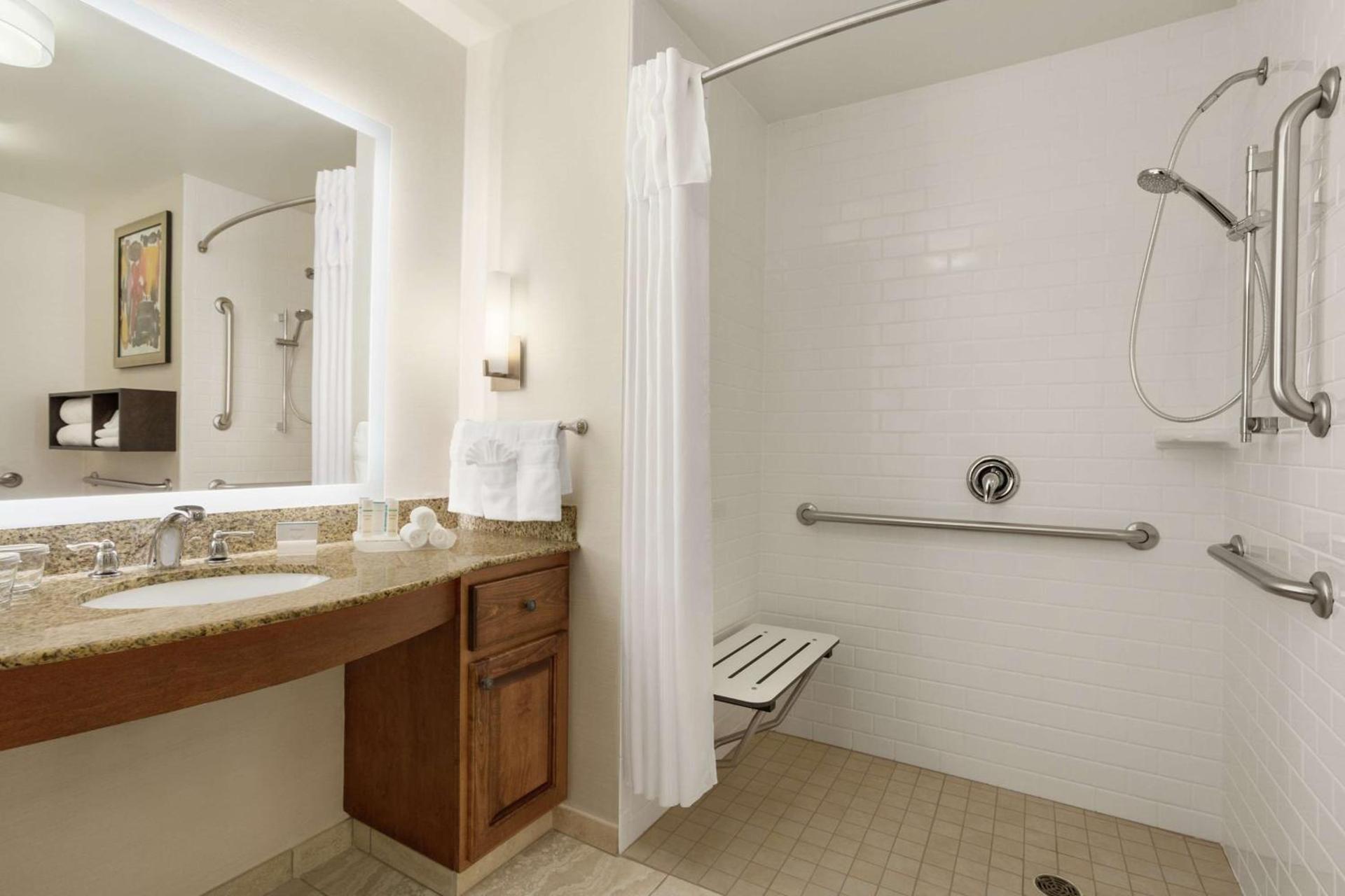 Homewood Suites by Hilton Fargo photo 61