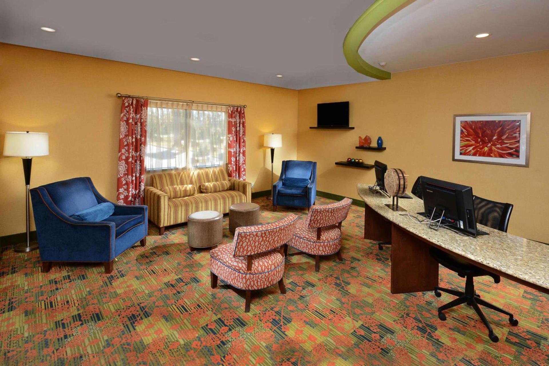 Hampton Inn Fayetteville Fort Bragg photo 22